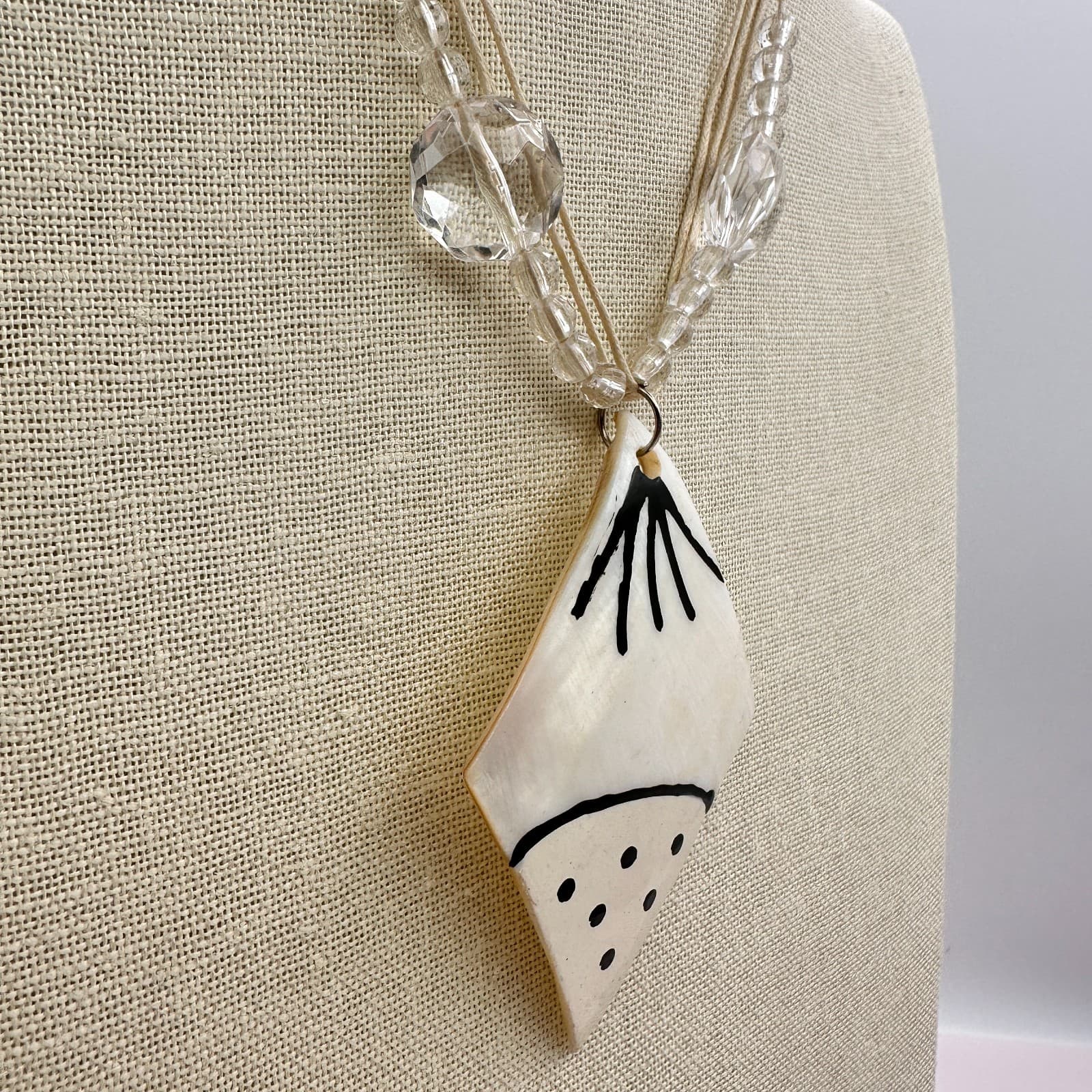 Vintage 90s Multi Stand Beaded Hand Painted Mother-of-Pearl Pendant Necklace - Thumbnail 5