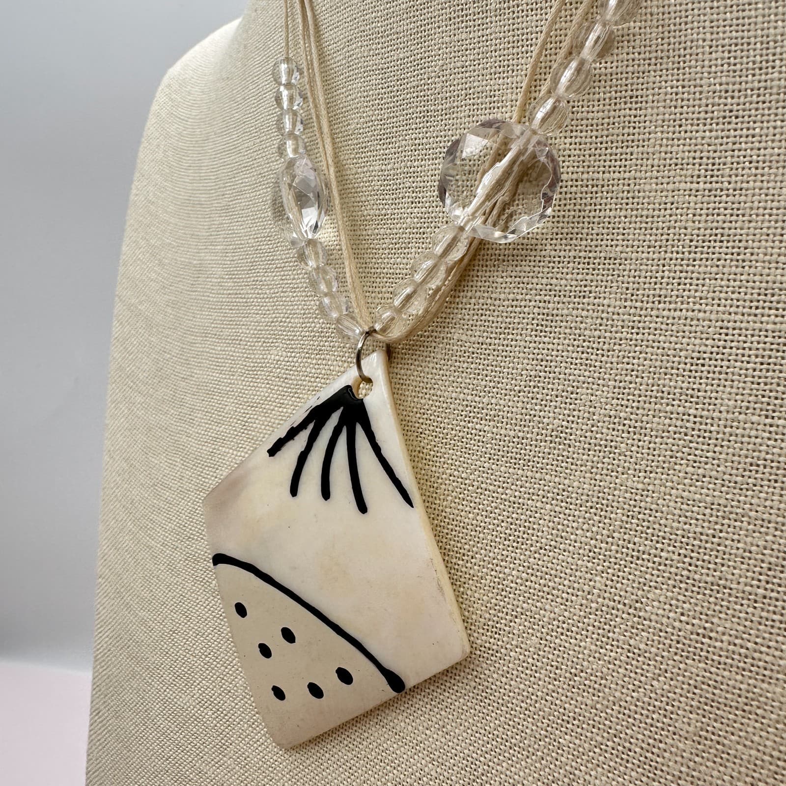 Vintage 90s Multi Stand Beaded Hand Painted Mother-of-Pearl Pendant Necklace - Thumbnail 6