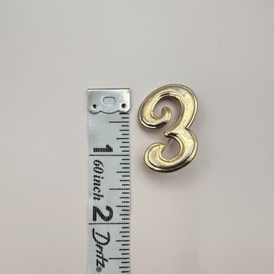 Vintage 90s Gold Tone Script Initial Brooch Pin Classic Fashion Jewelry - Thumbnail 6