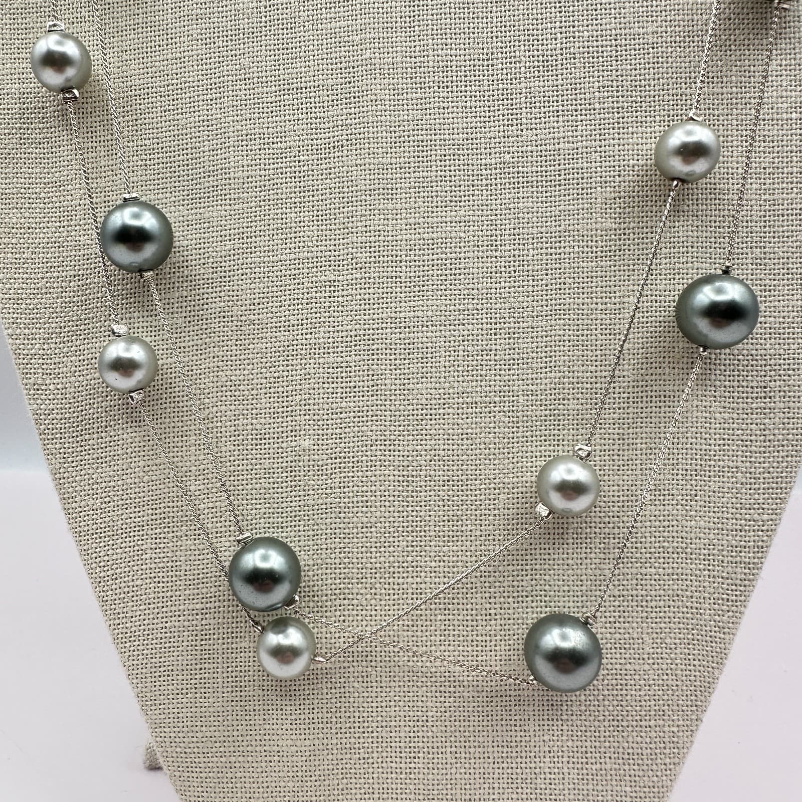 Vintage 90s Gray Faux Pearl Station Silver Tone Necklace Long Layering Jewelry - Thumbnail 3