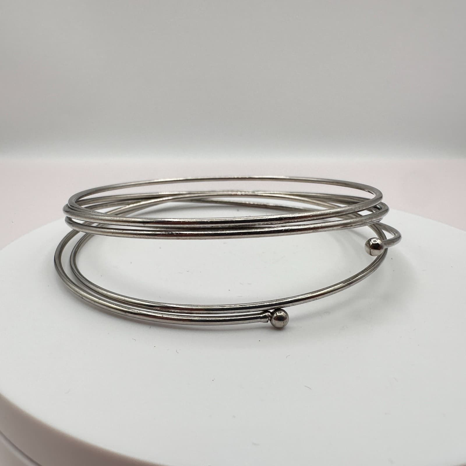 Vintage Y2K Silver Tone Multi Strand Memory Wire Wrap Bracelet Women's Jewelry