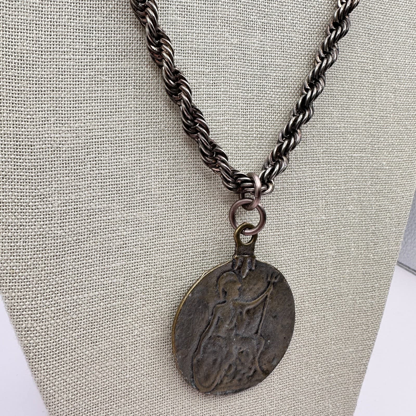 Vintage Y2K Rope Chain Silver-Tone Britannia Penny Medallion Pendant Necklace - Thumbnail 8