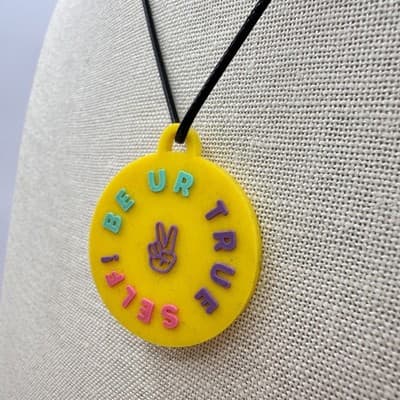 Vintage 90s Be Ur True Self Peace Sign Necklace Yellow Rubber Novelty Jewelry - Thumbnail 5