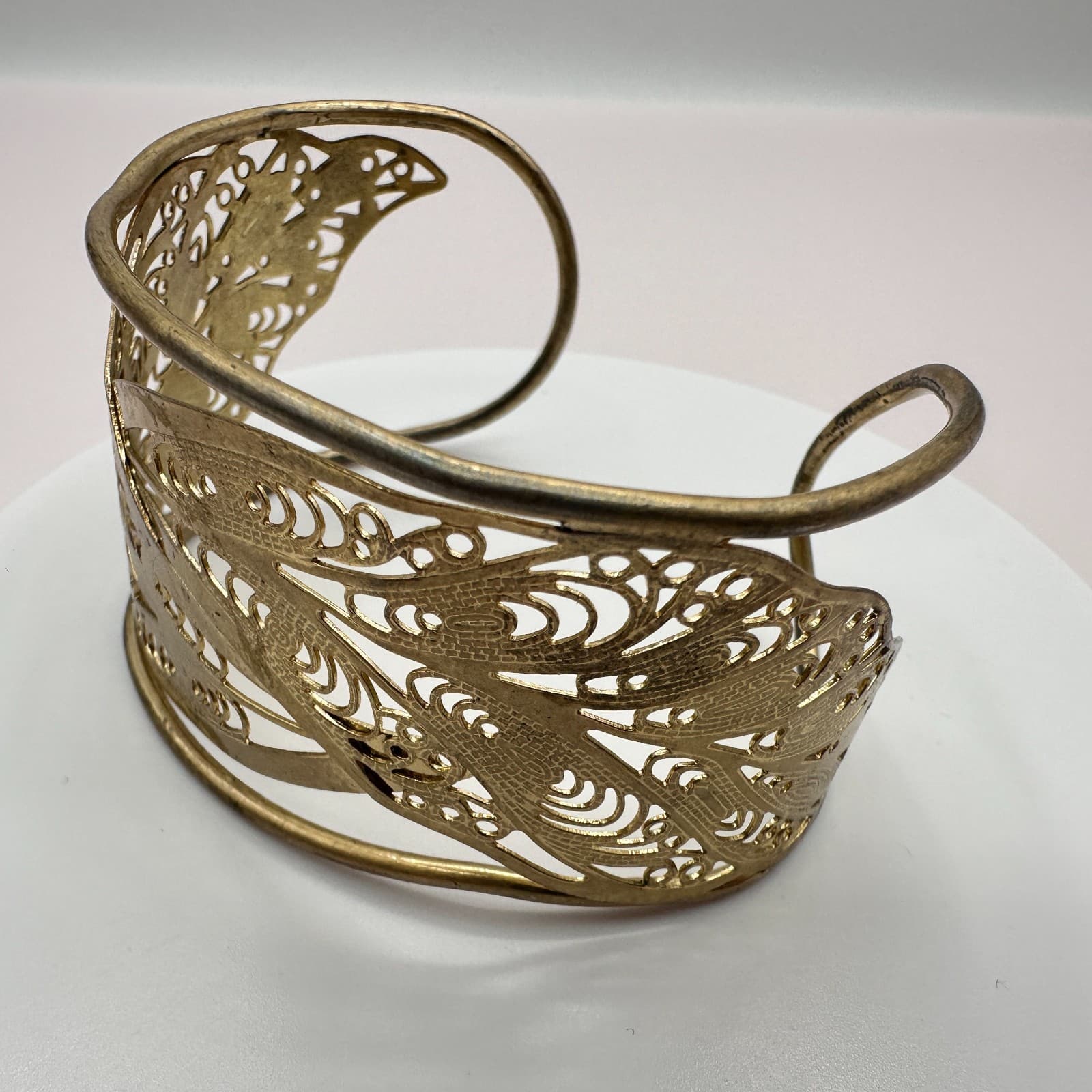 Vintage 80s 90s Gold Tone Filigree Wide Hand Bracelet Statement Boho Jewelry - Thumbnail 7