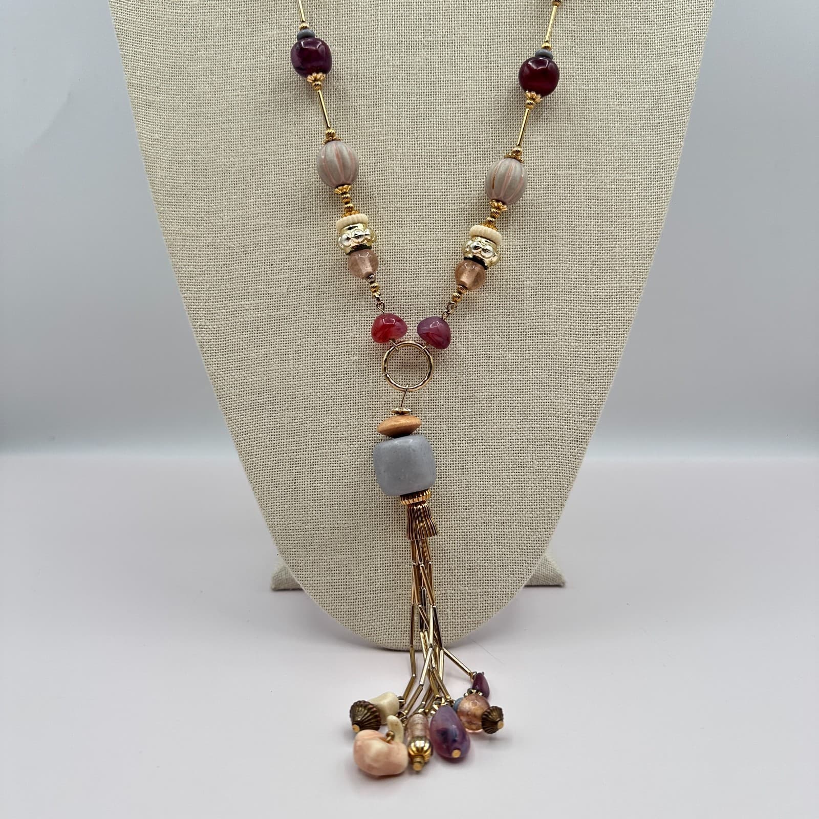 Vintage Y2K Beaded Tassel Pendant Necklace Gold Tone Women's Classic Jewelry