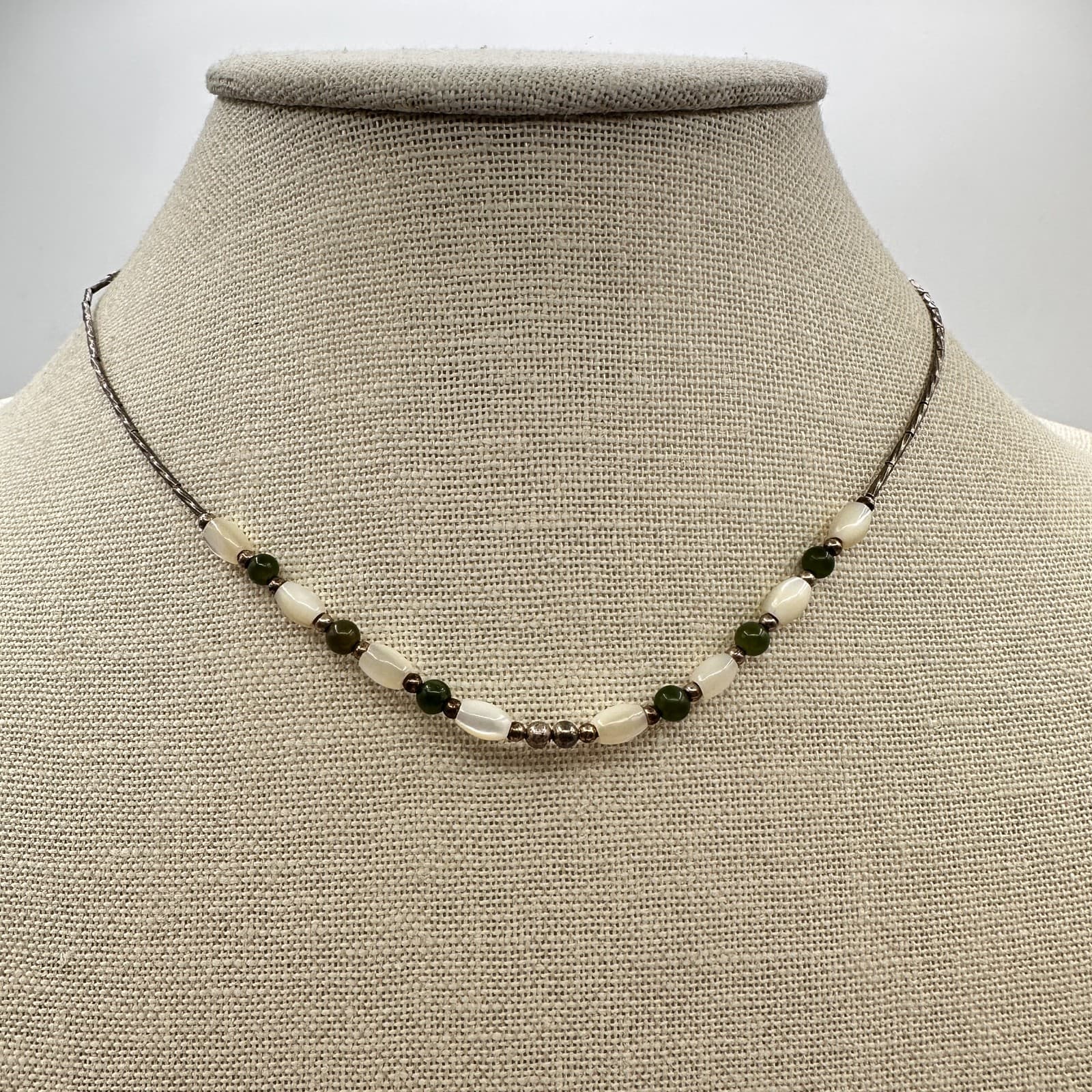 Vintage Y2K Mother of Pearl Beaded Choker Necklace Women's Classic Jewelry