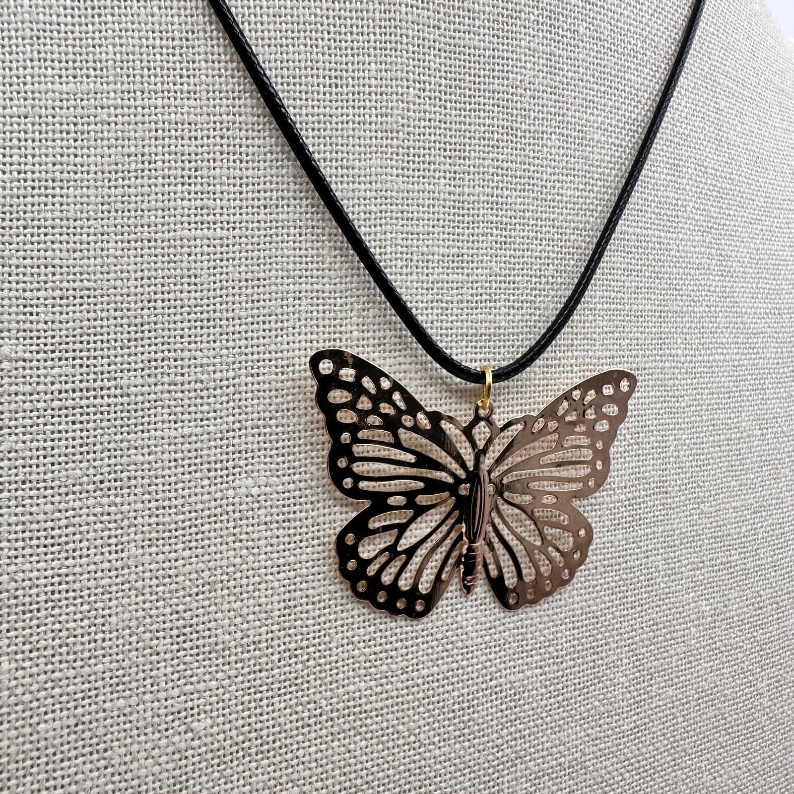 Vintage 90s Gold Tone Butterfly Pendant Necklace Black Cord Boho Fashion Jewelry - Thumbnail 4