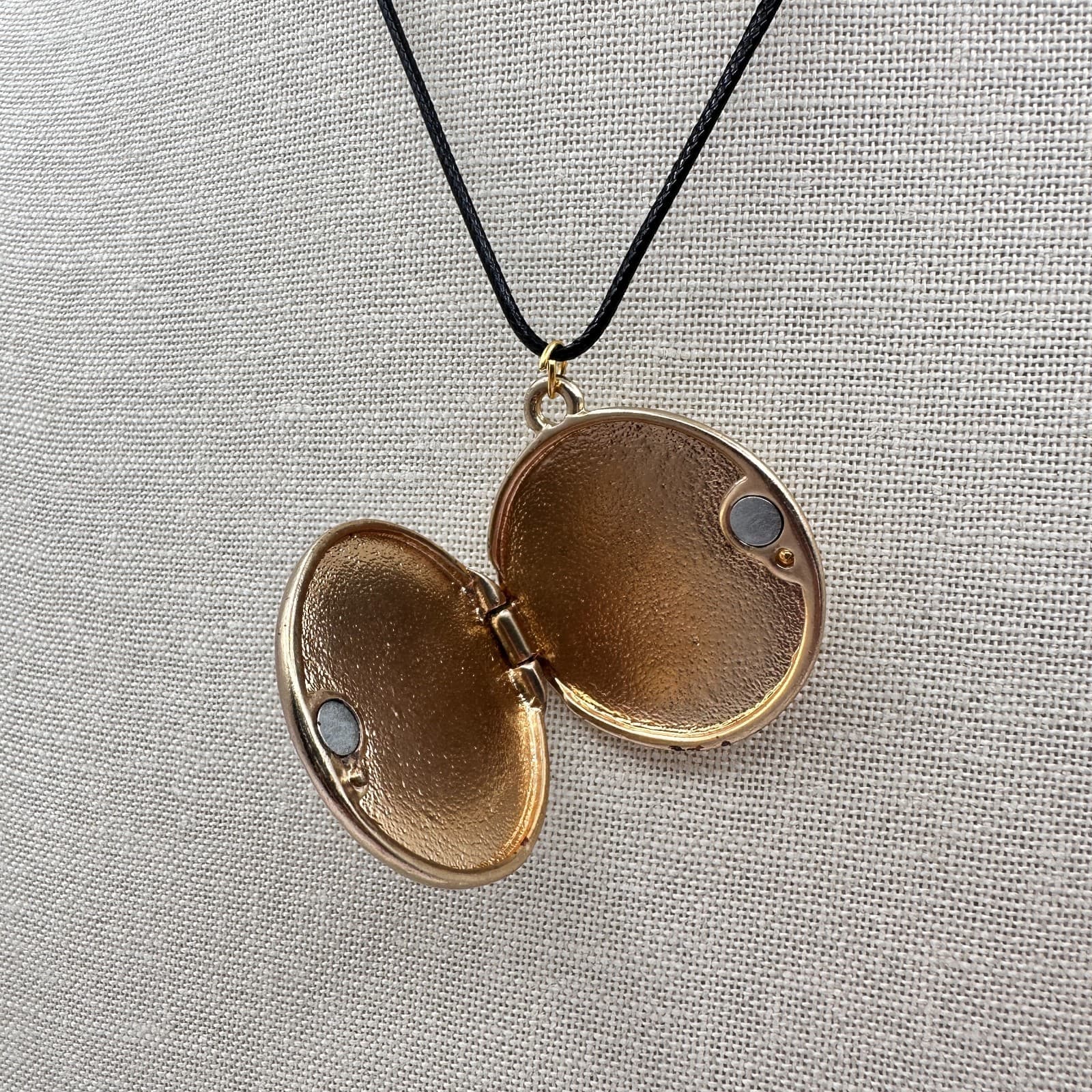 Vintage Y2K Gold Tone Mother of Pearl Pendant Necklace Women's Classic Jewelry - Thumbnail 7