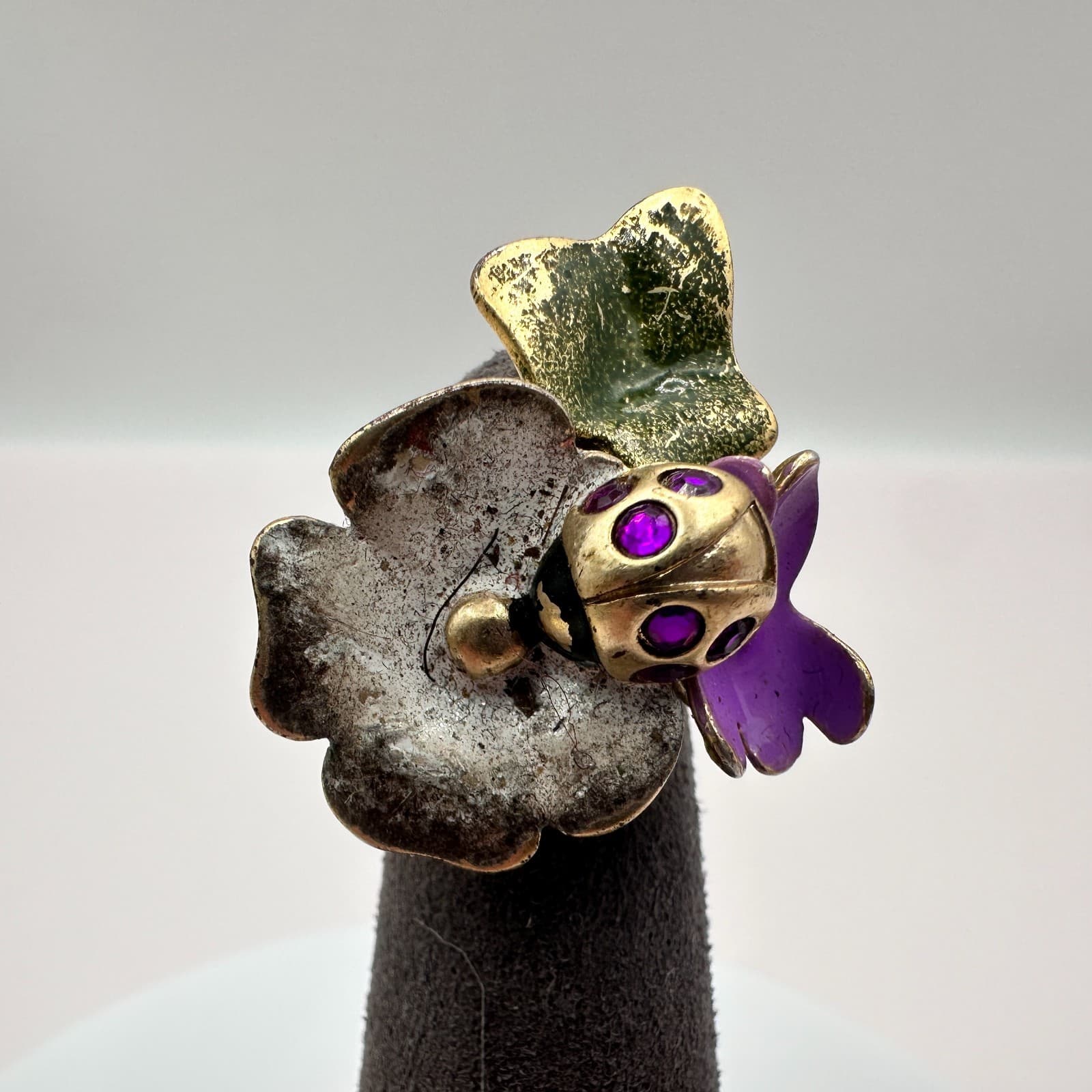 Vintage 80s Flower Ladybug Ring Gold Tone Purple Rhinestones Costume Jewelry - Thumbnail 2
