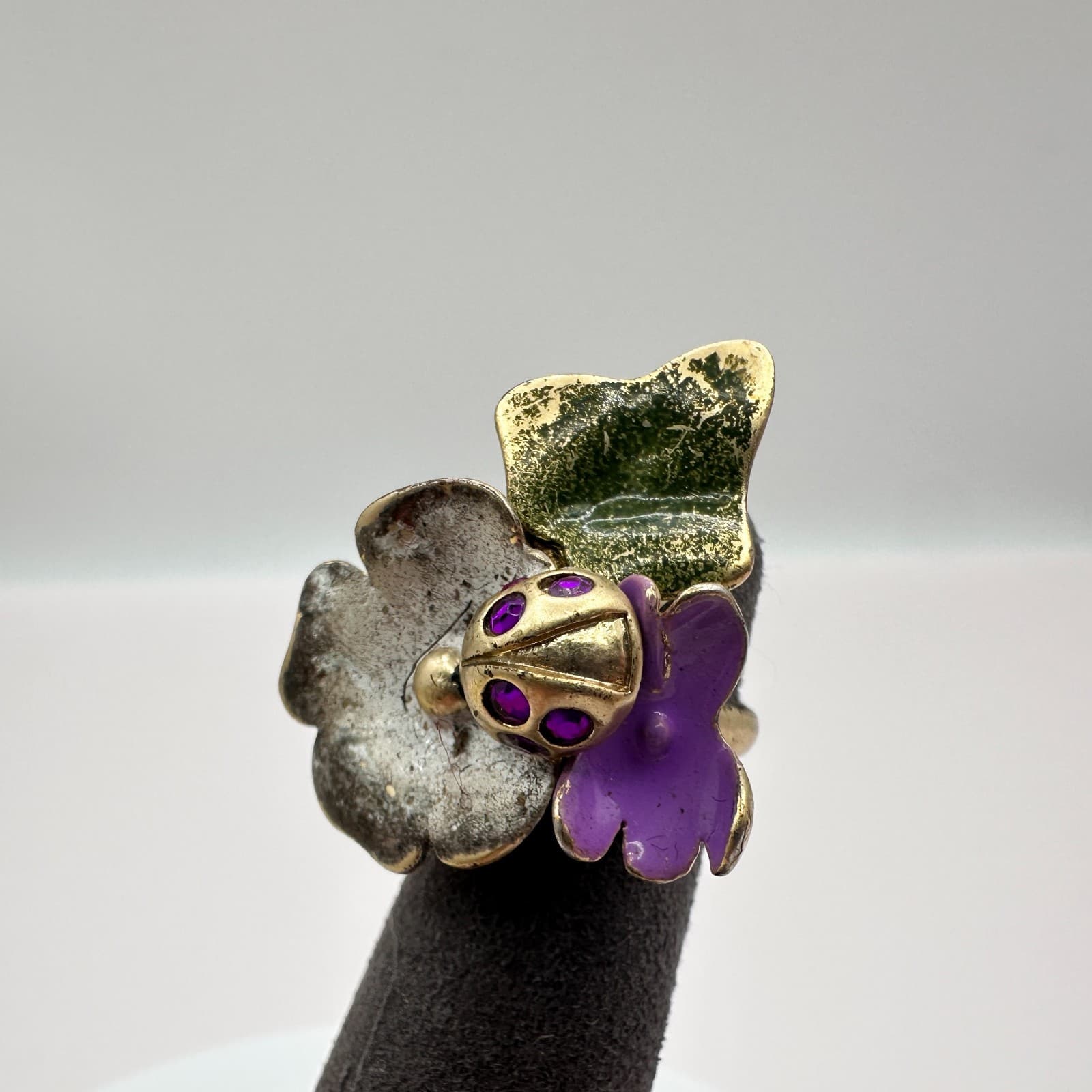 Vintage 80s Flower Ladybug Ring Gold Tone Purple Rhinestones Costume Jewelry - Thumbnail 3