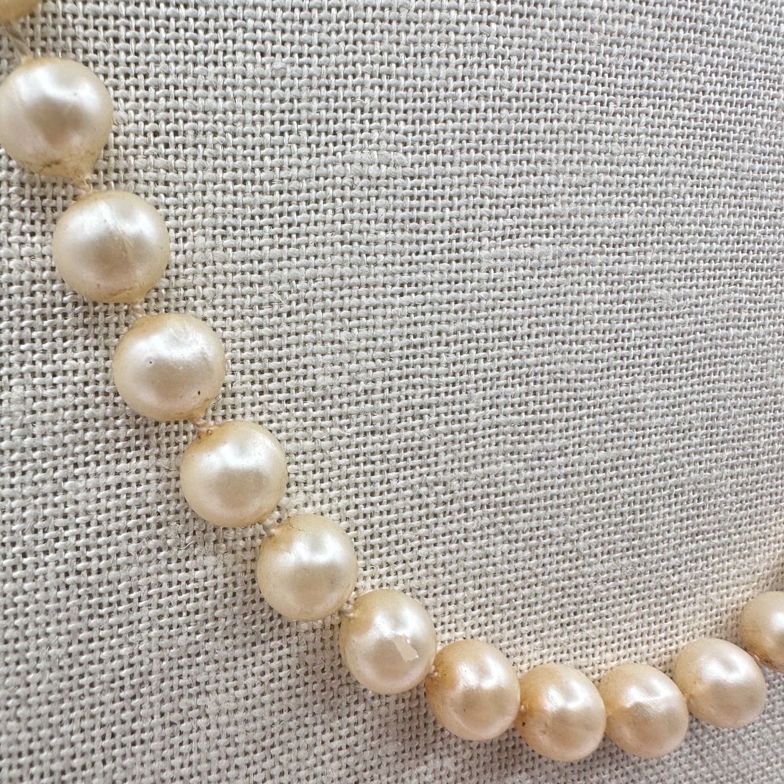 Vintage 90s Golden Faux Pearl Necklace Strand Champagne Color Gold Tone Jewelry - Thumbnail 3
