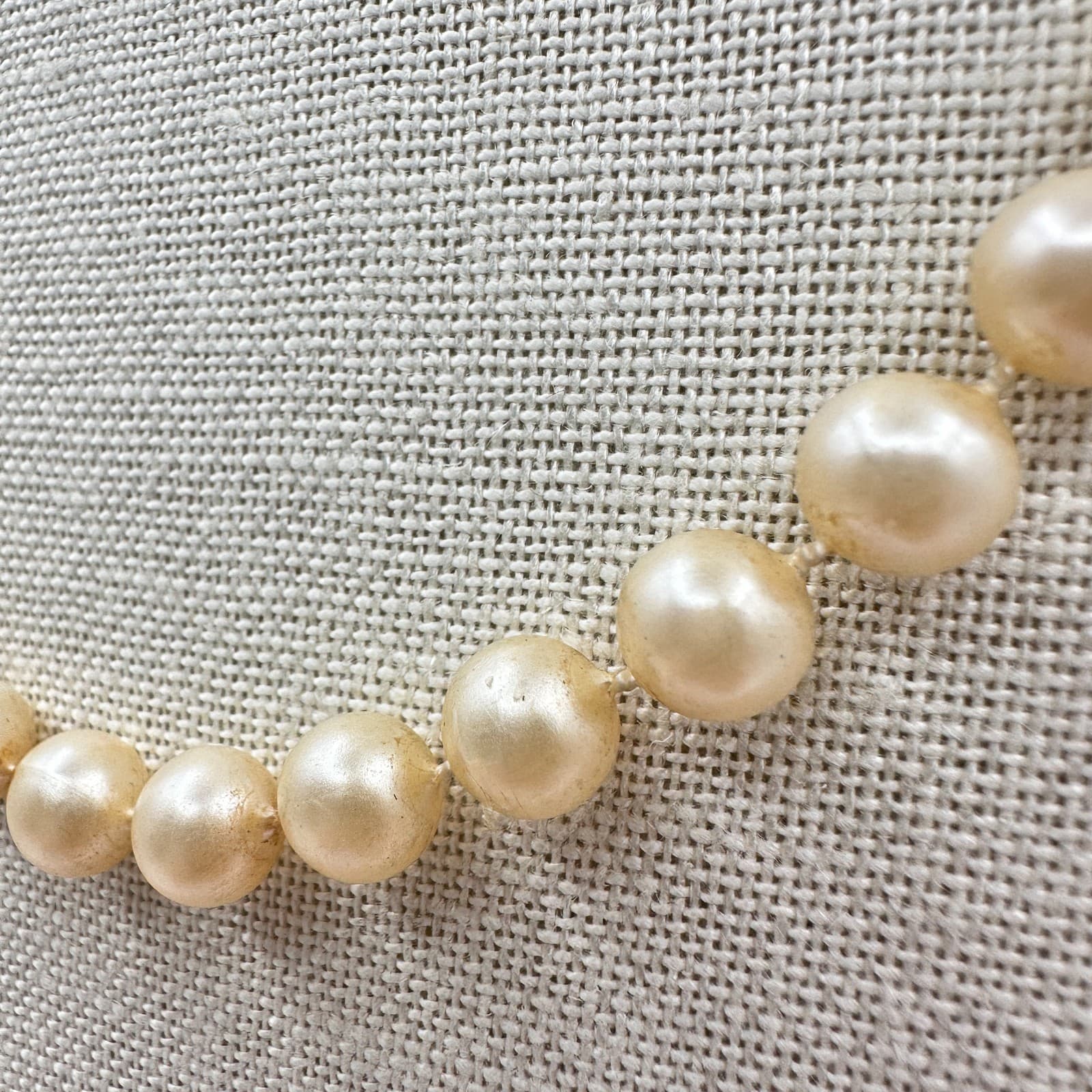 Vintage 90s Golden Faux Pearl Necklace Strand Champagne Color Gold Tone Jewelry - Thumbnail 5