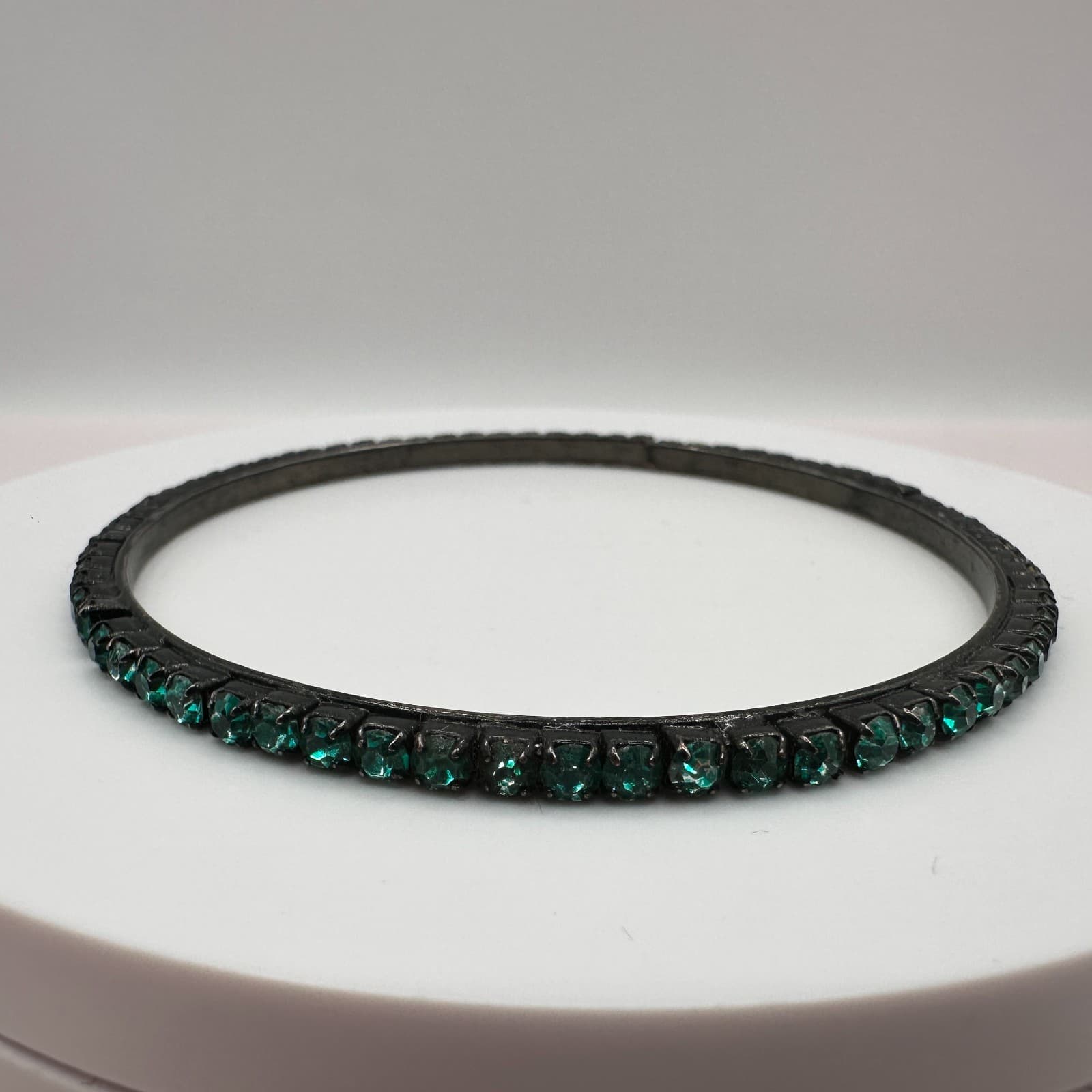 Vintage 80s Green Crystal Rhinestone Bangle Bracelet Dark Metal Style Jewelry - Thumbnail 4