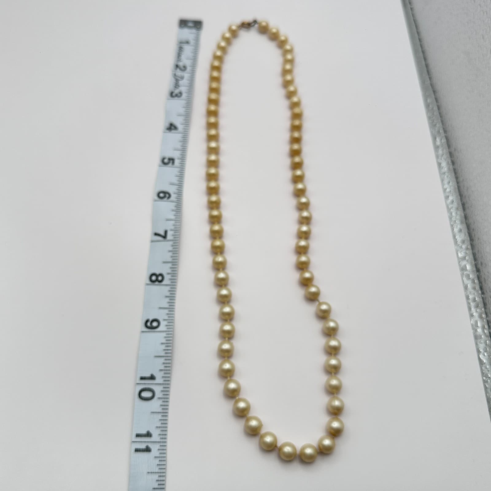 Vintage 90s Golden Faux Pearl Necklace Strand Champagne Color Gold Tone Jewelry - Thumbnail 7