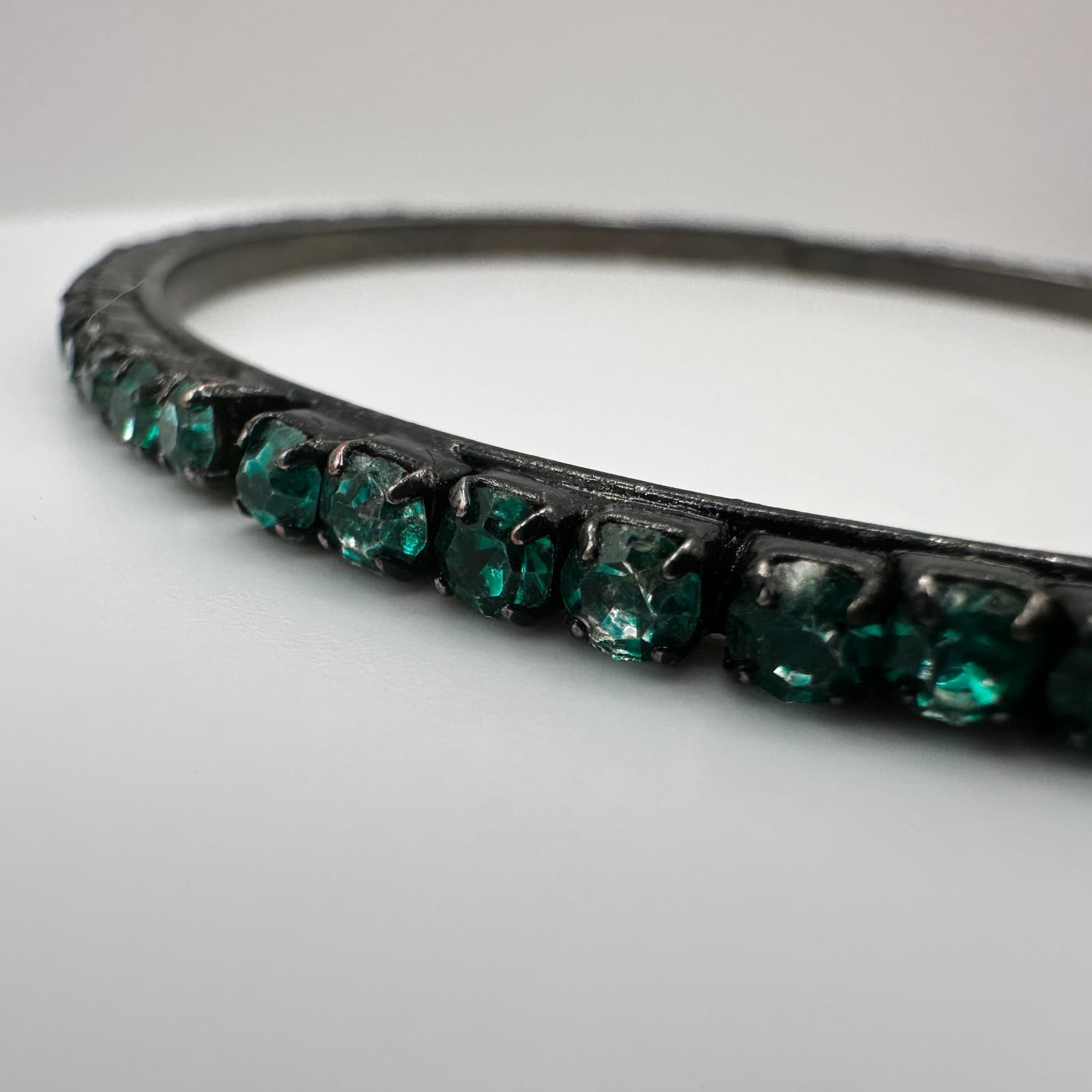 Vintage 80s Green Crystal Rhinestone Bangle Bracelet Dark Metal Style Jewelry - Thumbnail 3