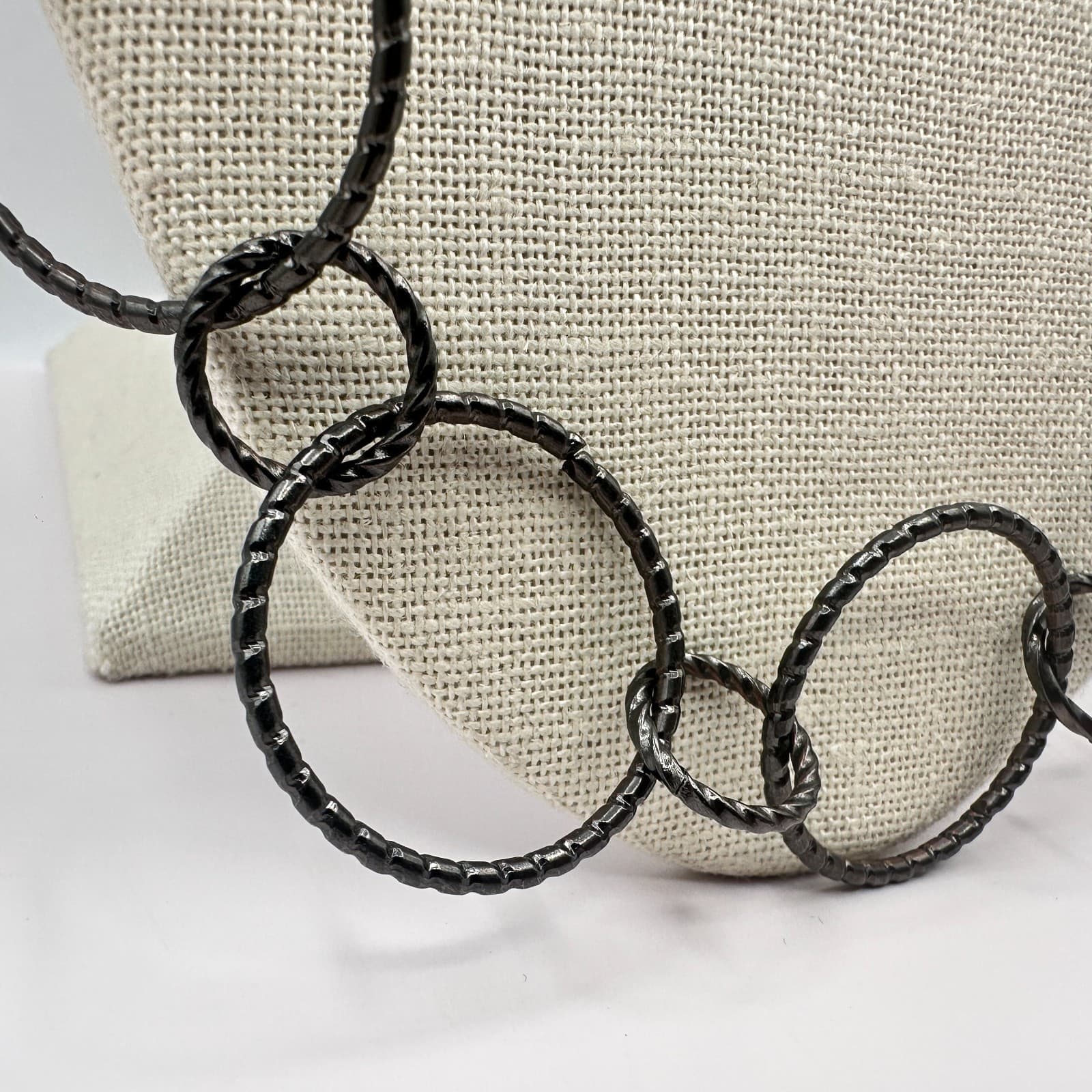 Vintage 90s Y2K Black Textured Circle Link Long Station Necklace Fashion Jewelry - Thumbnail 6