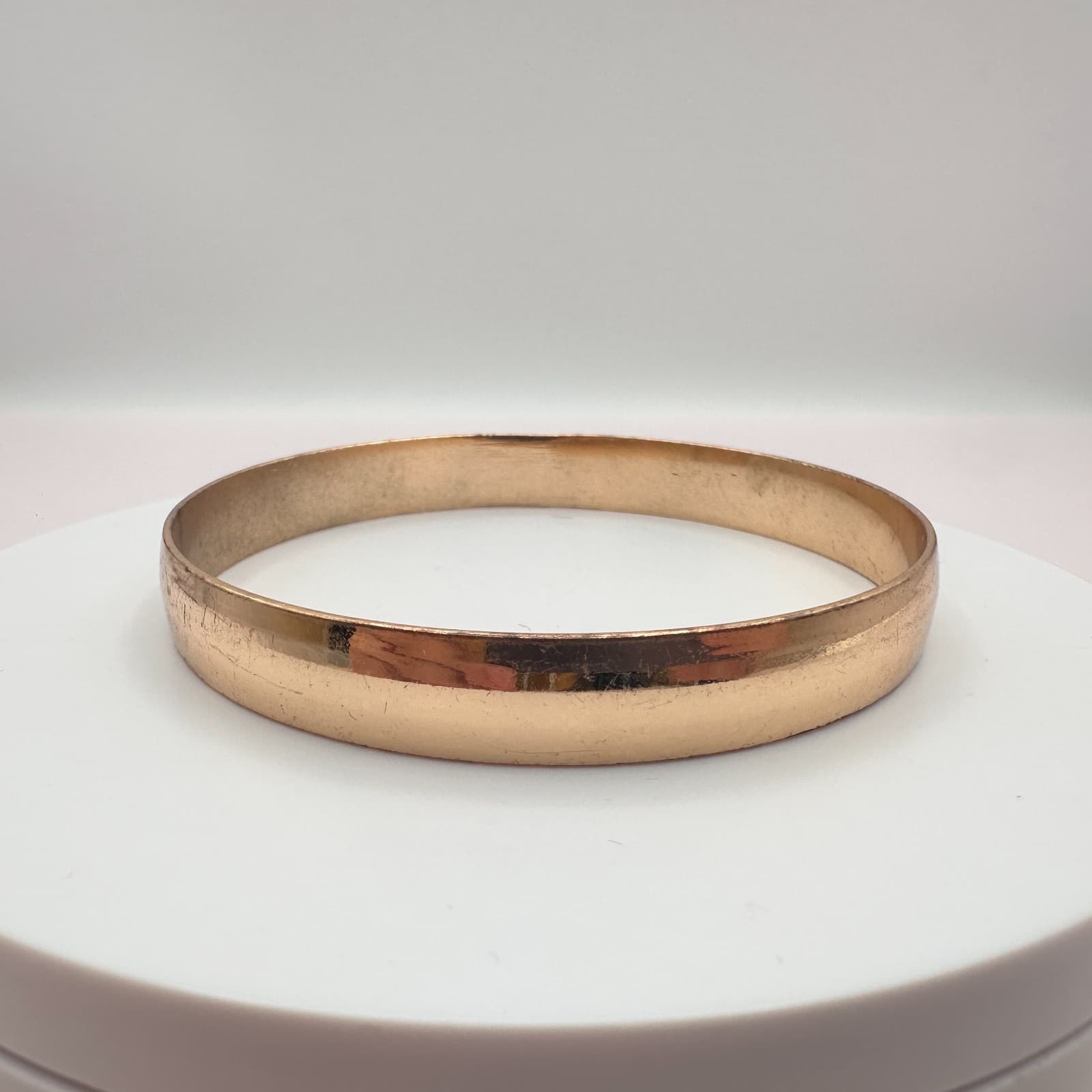 Vintage 90s Y2K Gold-Tone Bangle Minimalist Statement Women's Fashion Jewelry