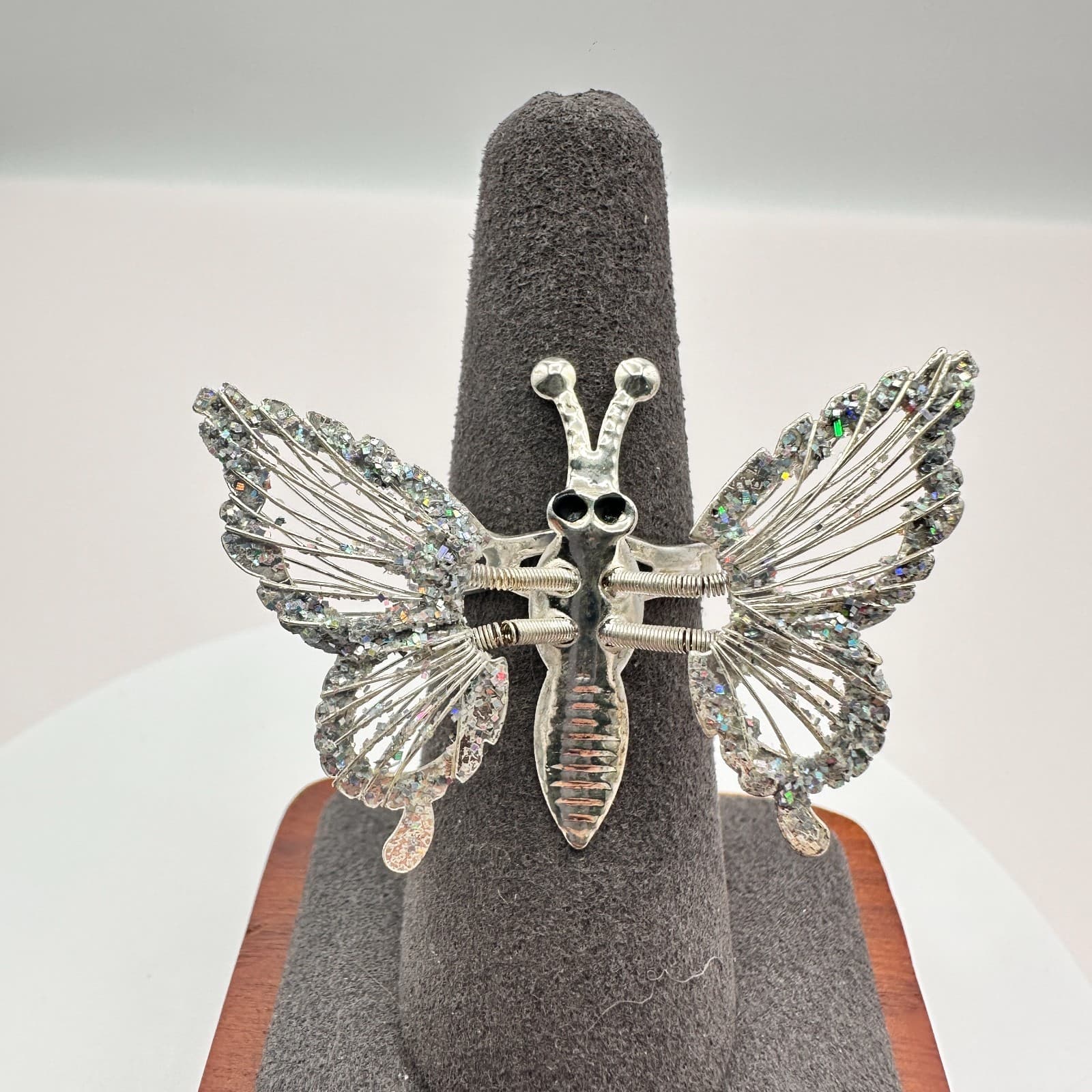 Vintage 90s Silver Tone Butterfly Ring Iridescent Crystal Articulated Jewelry - Thumbnail 2