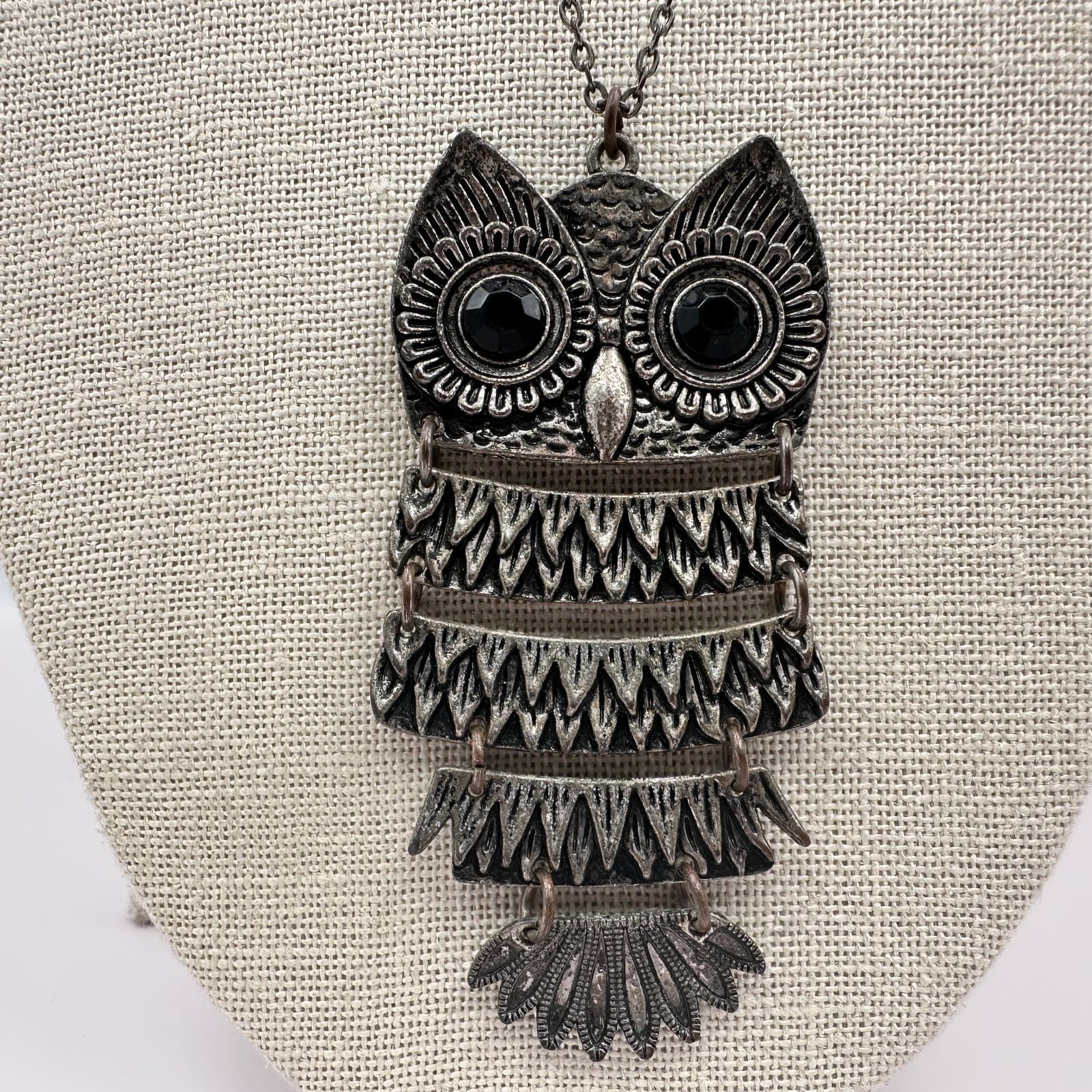 Vintage 80s Owl Pendant Necklace Articulated Black Crystal Rhinestone Jewelry - Thumbnail 5