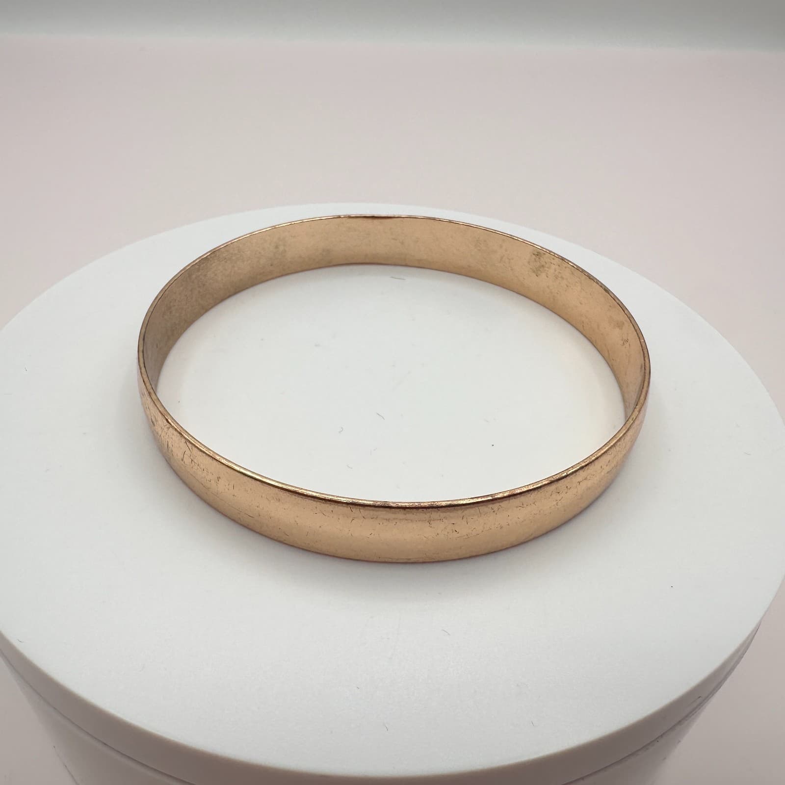 Vintage 90s Y2K Gold-Tone Bangle Minimalist Statement Women's Fashion Jewelry - Thumbnail 2