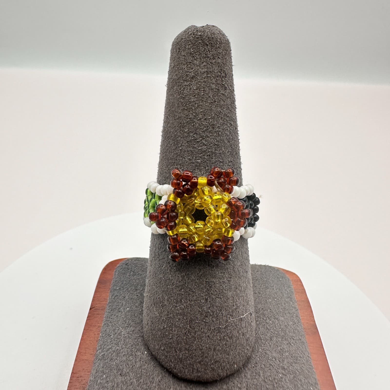 Vintage Y2K Seed Beaded Floral Stretch Ring Boho Retro Women's Classic Jewelry - Thumbnail 2