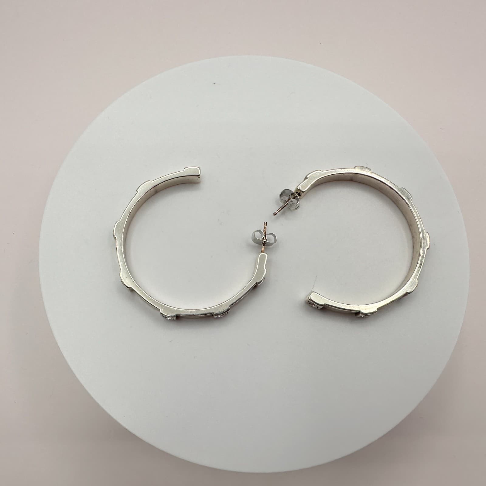 Vintage 90s Silver Tone C-Shape Glass Accent Wide Hoop Earrings Retro Fashion - Thumbnail 2