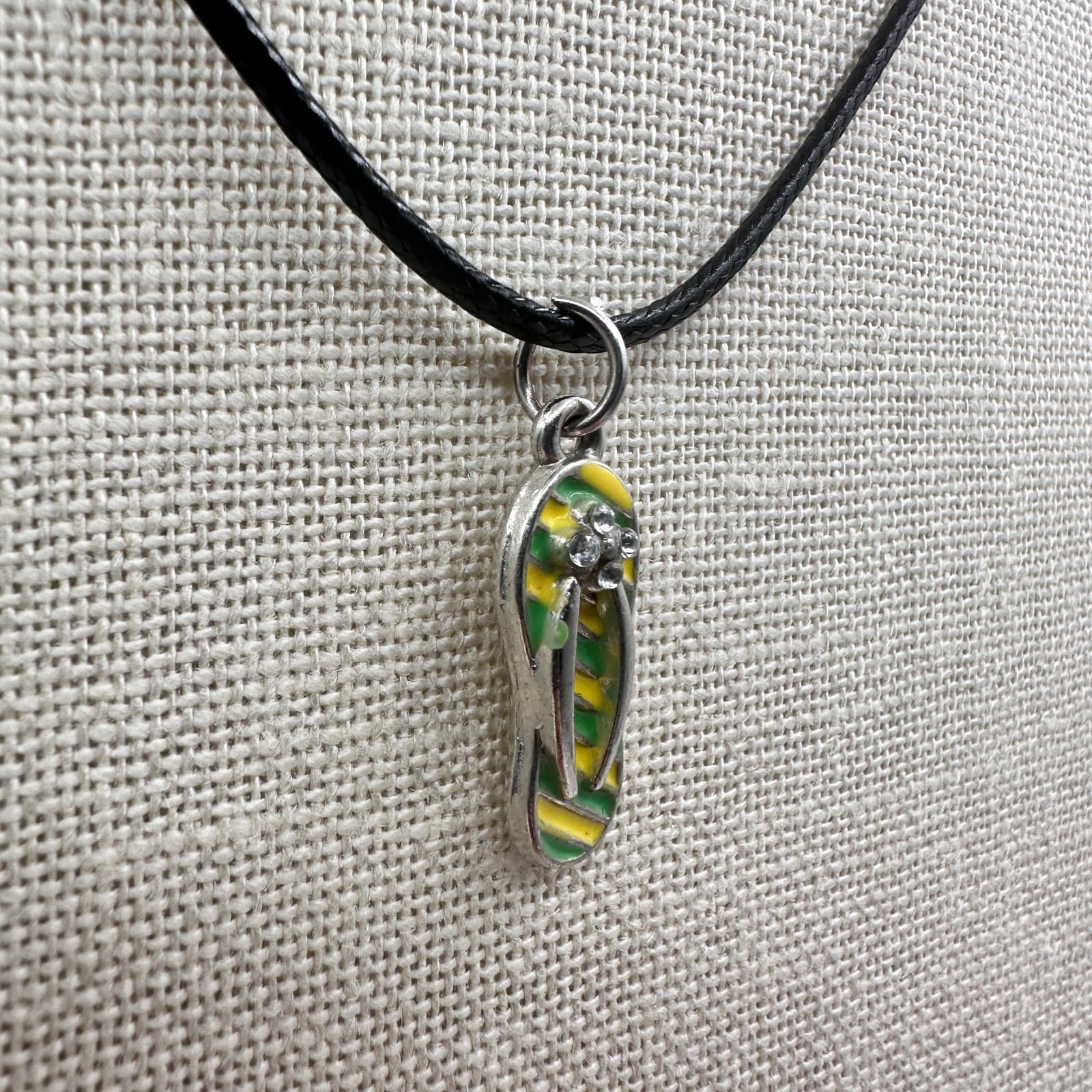 Vintage 80s Green Yellow Flip Flp Necklace Pendant Summer Beach Vacation Jewelry - Thumbnail 6