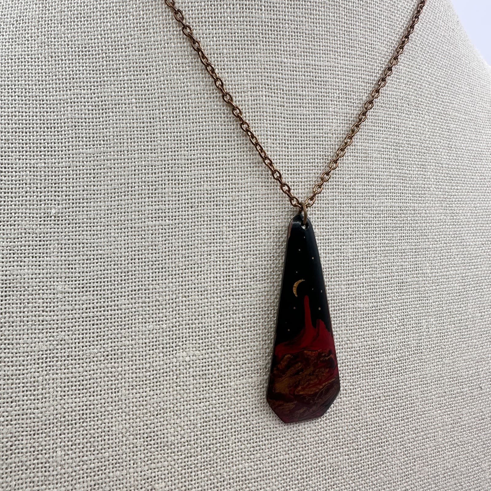 Vintage 90s Desert Moon Pendant Necklace Gold Tone Chain Boho Women's Jewelry - Thumbnail 4