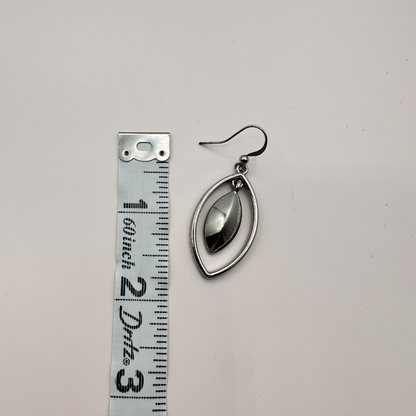Vintage 90s Silver Tone Open Marquise Leaf Dangle Drop Earrings Modern Jewelry - Thumbnail 6