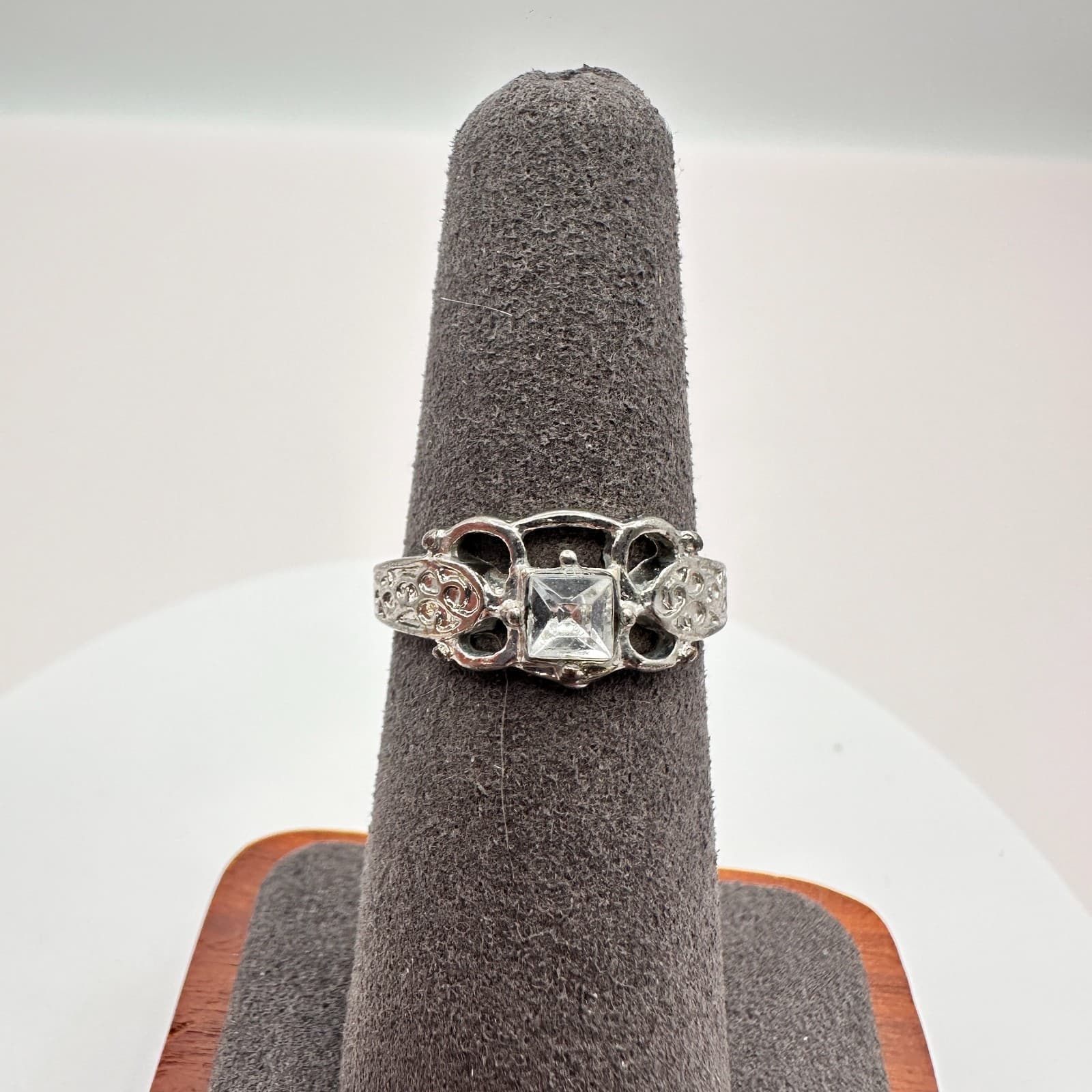 Vintage 90s Silver Tone Princess Cut Clear Glass Art Filigree Ring Jewelry - Thumbnail 6