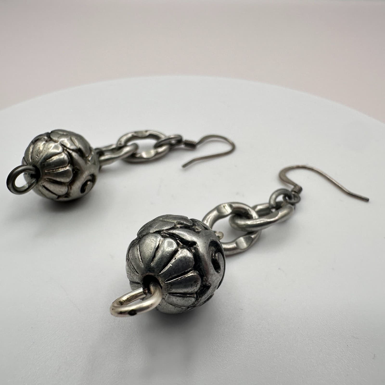 Vintage 90s SilverTone Sculpted Orb Dangle Earrings Chain Link Boho Drop Jewelry - Thumbnail 4
