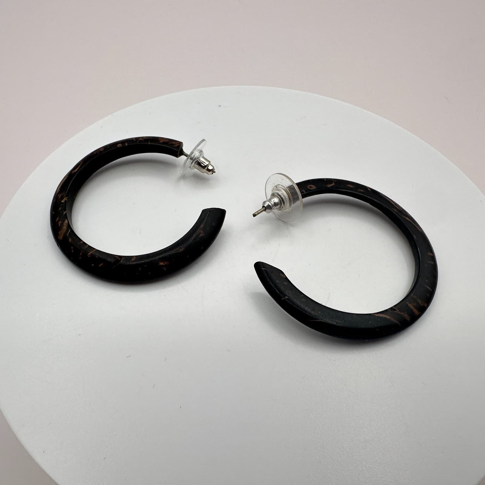 Vintage 90s Brown Natural Wood Coconut Shell Hoop Earrings Boho Fashion Jewelry - Thumbnail 4
