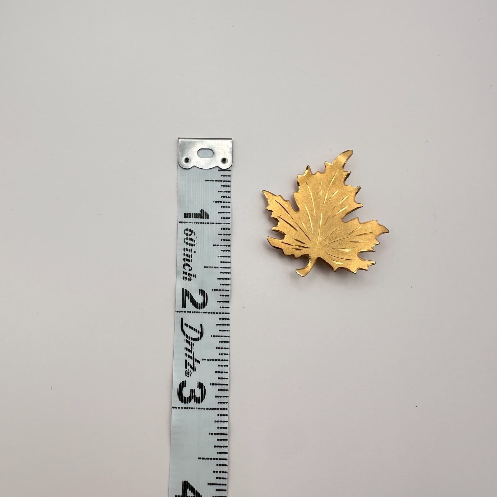 Vintage 90s Gold Tone Textured Maple Leaf Brooch Pin Statement Fashion Jewelry - Thumbnail 6