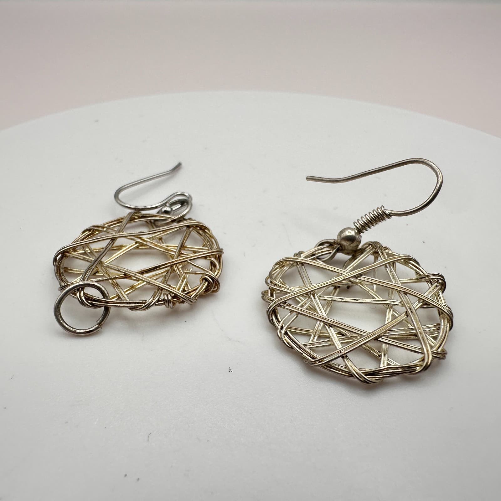Vintage 90s Gold Tone Wreath Wire Wrapped Round Dangle Earrings Boho Jewelry - Thumbnail 4