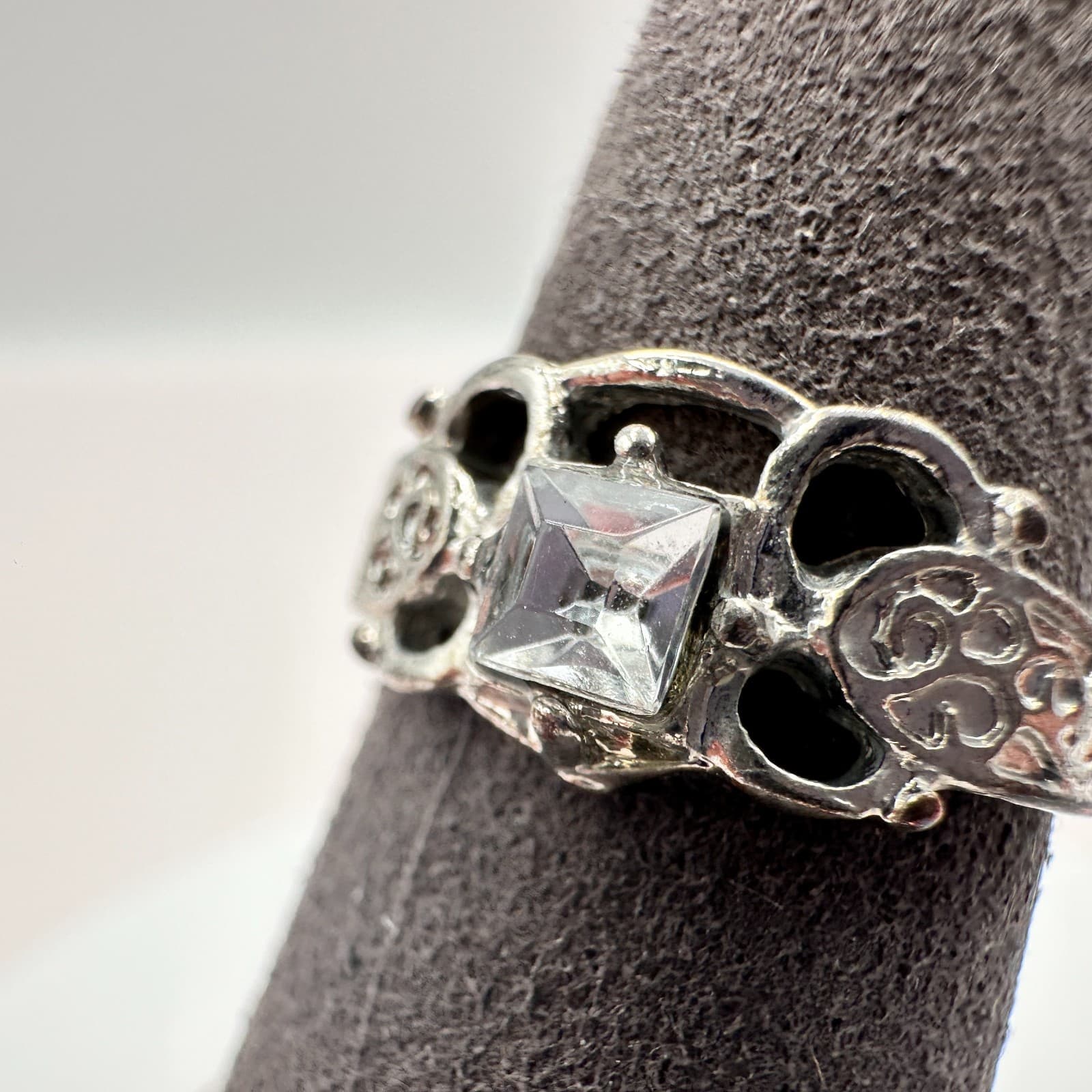 Vintage 90s Silver Tone Princess Cut Clear Glass Art Filigree Ring Jewelry - Thumbnail 5