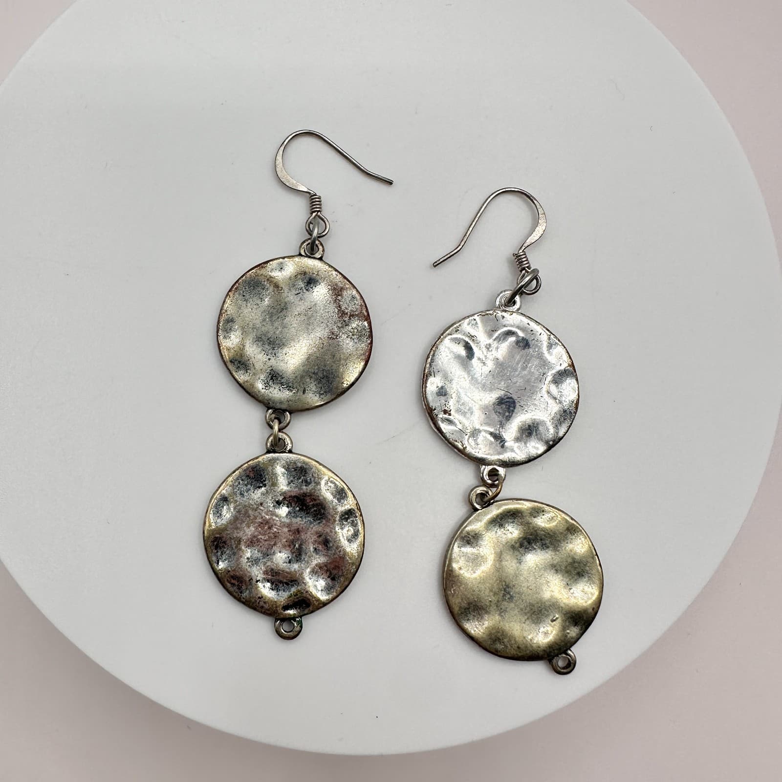 Vintage 90s Silver Tone Hammered Double Disc Dangle Earrings Textured Jewelry - Thumbnail 2