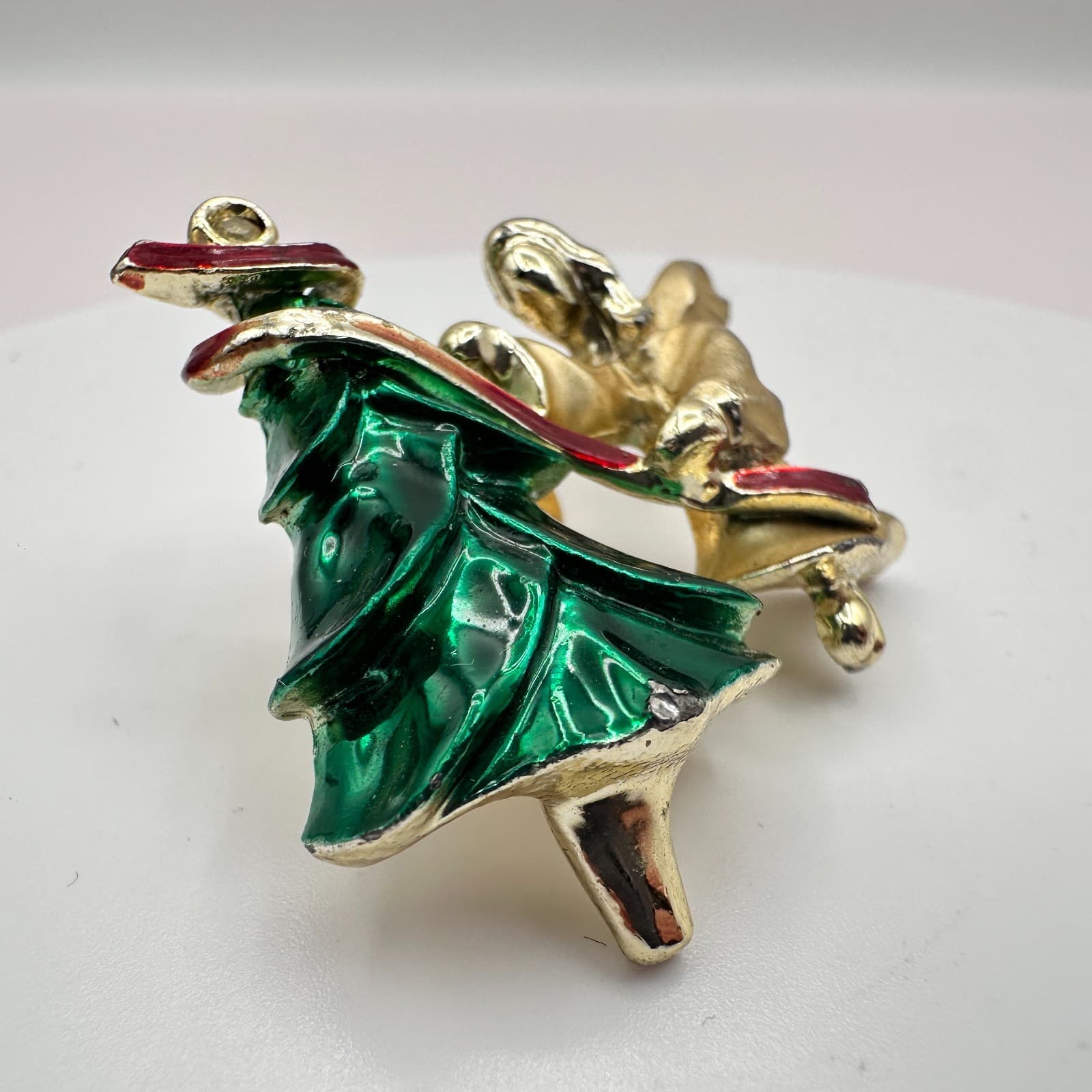 Vintage 90s Giusti Angel Christmas Tree Pin Brooch Gold Tone Enamel Jewelry - Thumbnail 4
