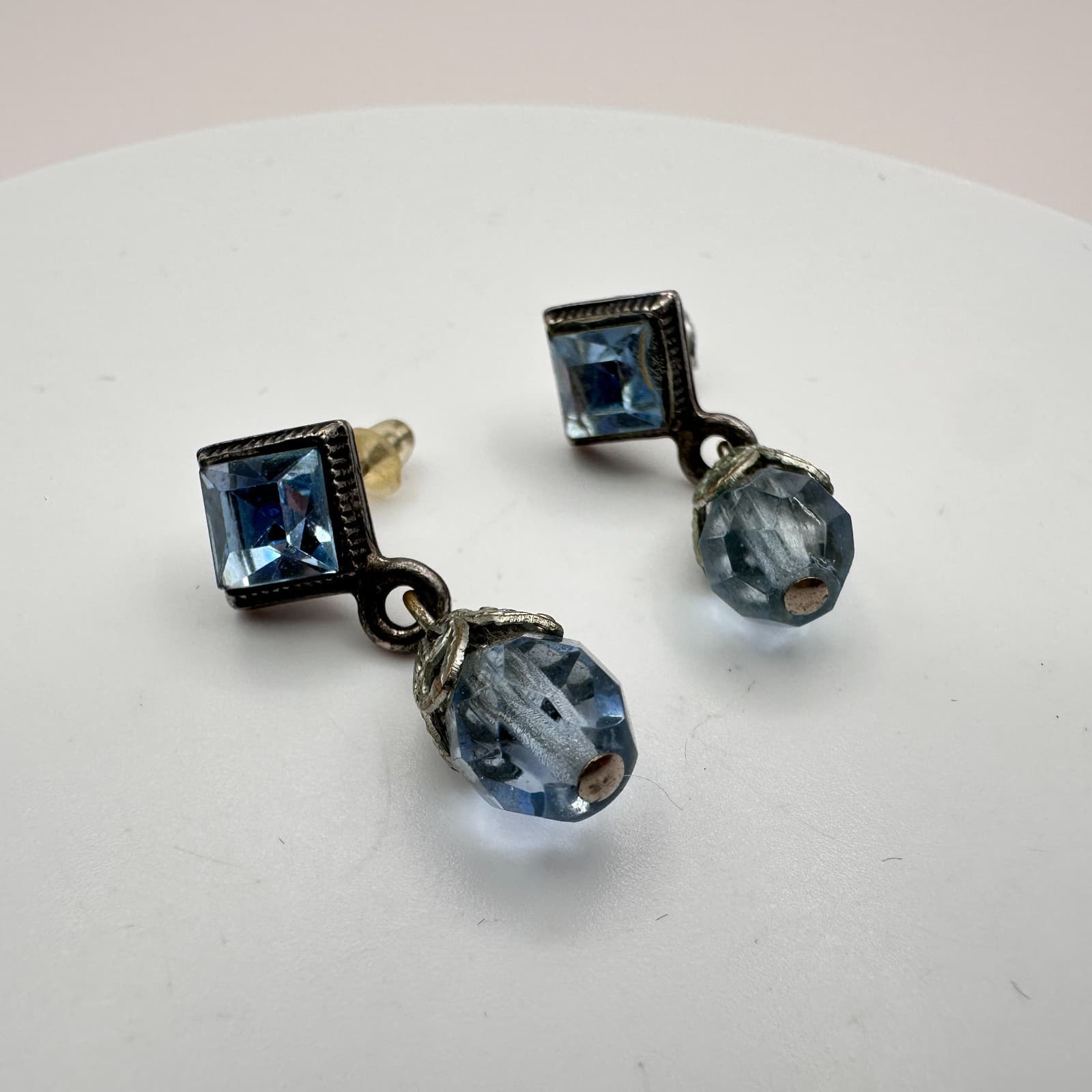 Vintage 90s Blue Glass Dangle Earrings Silver Tone Teardrop Fashion Jewelry - Thumbnail 5