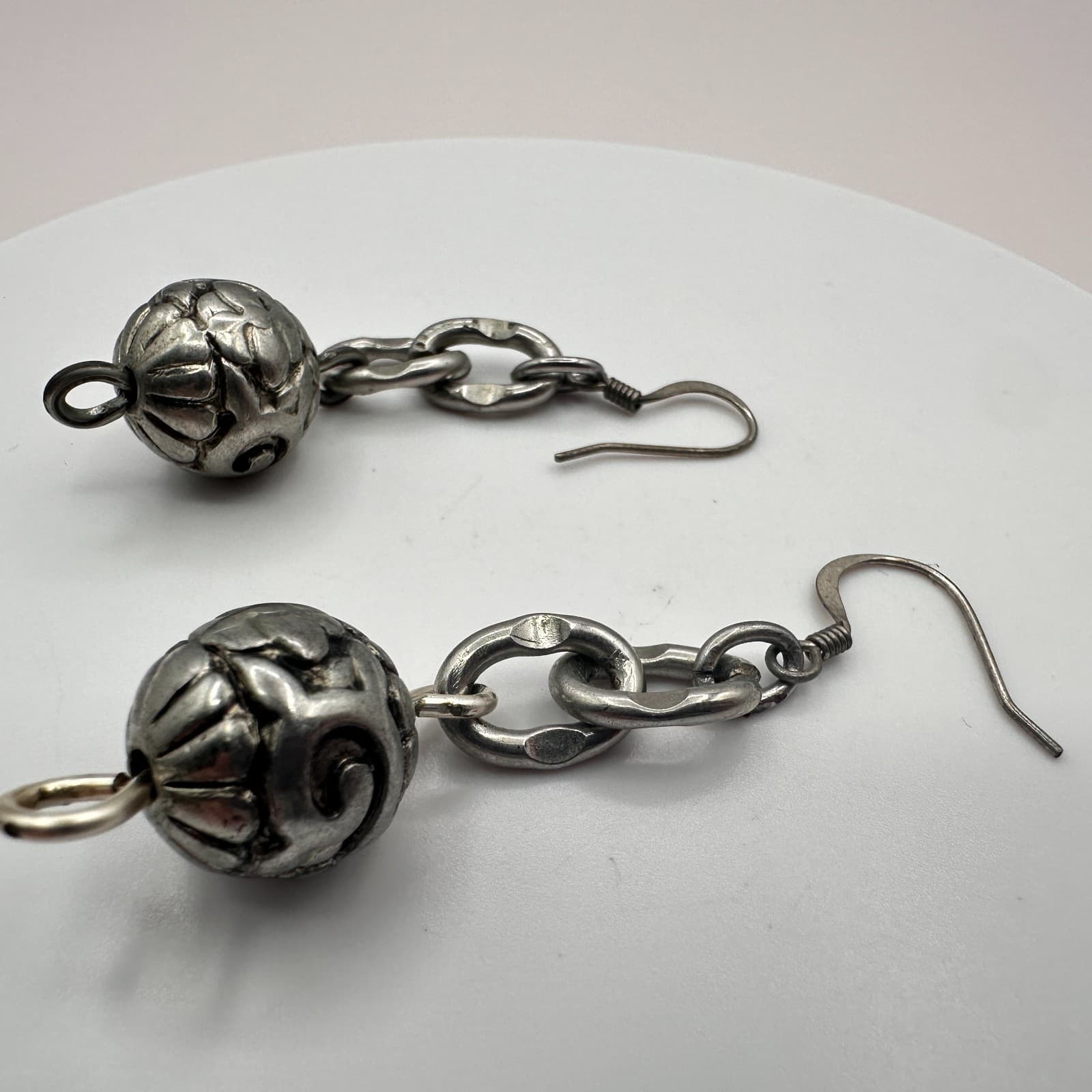 Vintage 90s SilverTone Sculpted Orb Dangle Earrings Chain Link Boho Drop Jewelry - Thumbnail 5