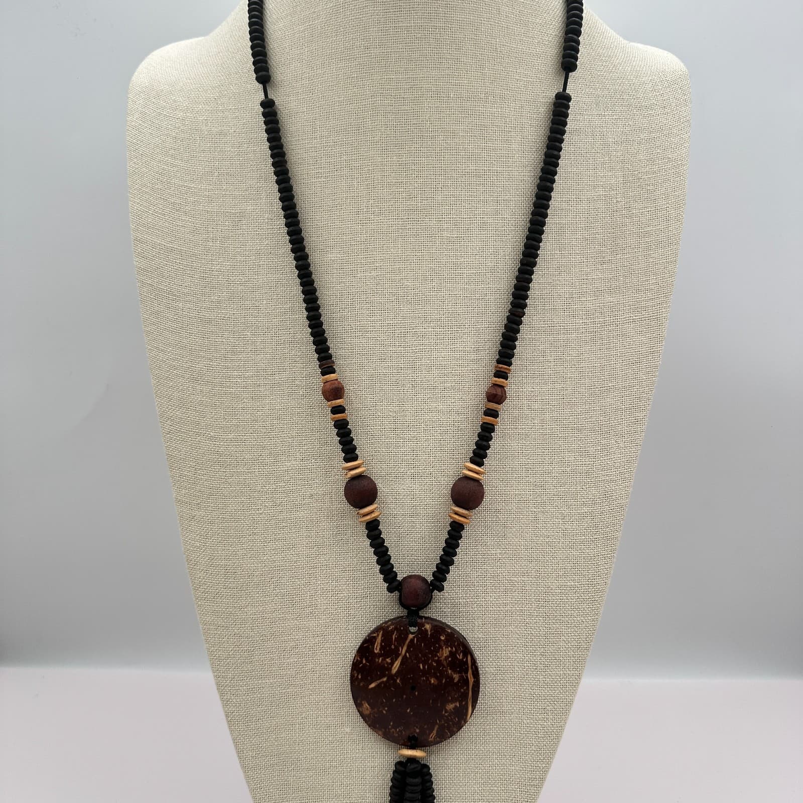 Vintage 90s Beaded Tassel Coconut Shell Pendant Necklace Women's Fashion Jewelry - Thumbnail 5