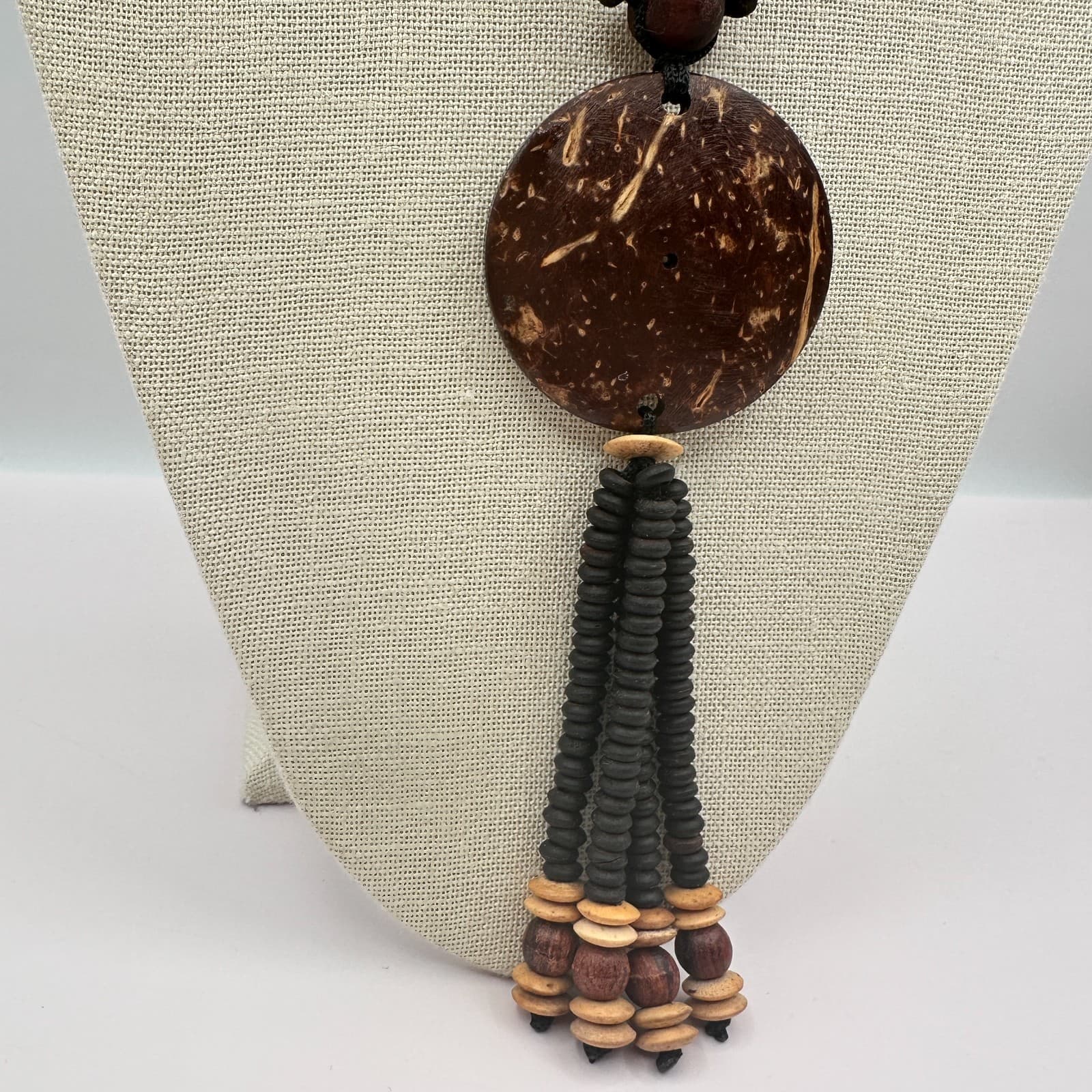 Vintage 90s Beaded Tassel Coconut Shell Pendant Necklace Women's Fashion Jewelry - Thumbnail 9