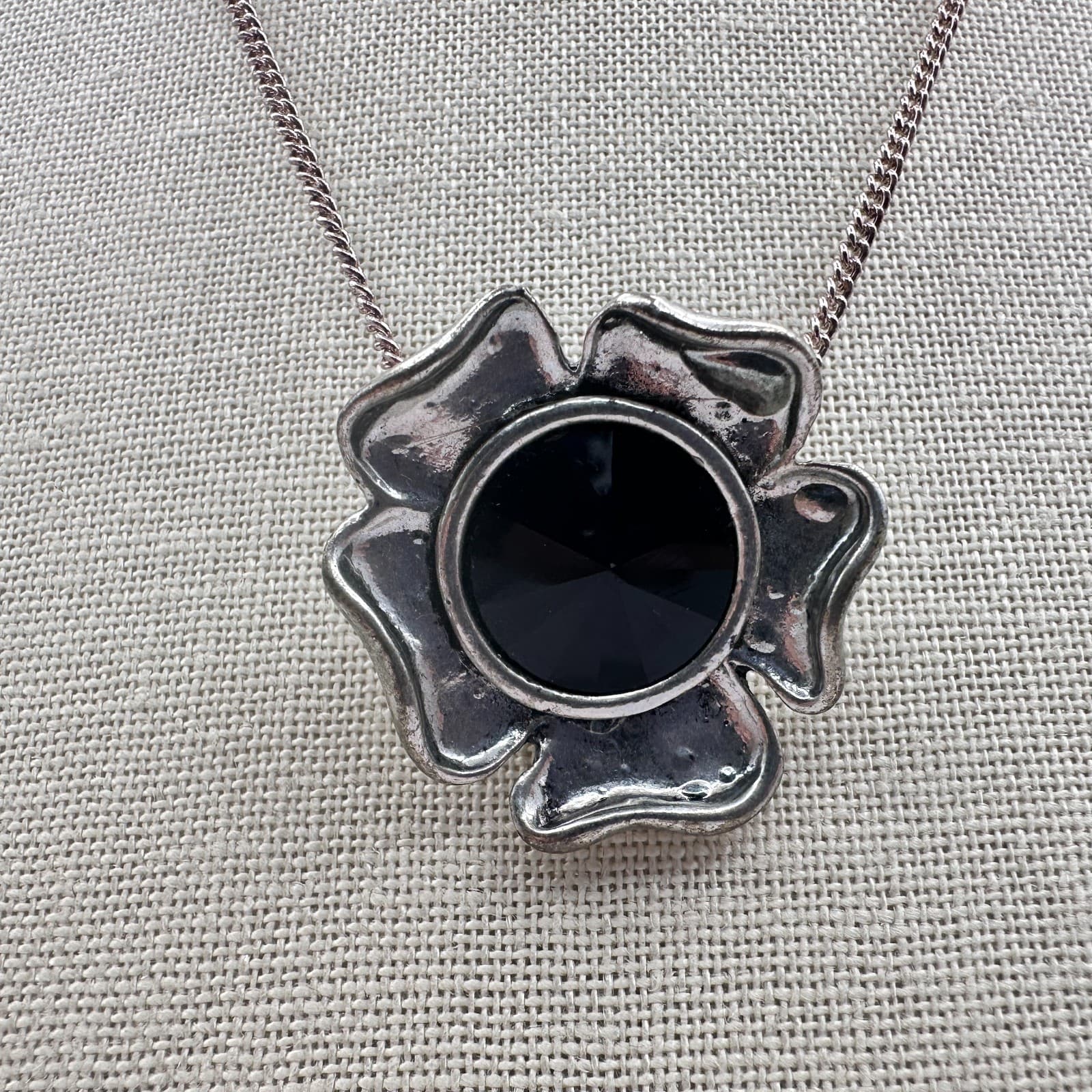 Vintage Y2K Silver Tone Chain Beaded Black Onyx Floral Pendant Necklace Jewelry - Thumbnail 2
