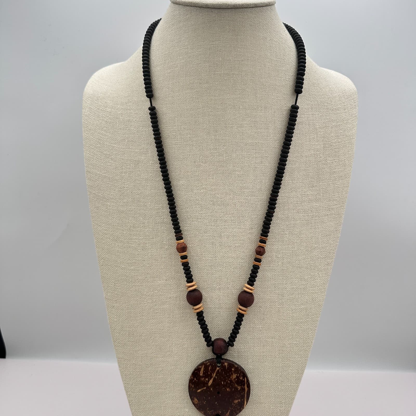 Vintage 90s Beaded Tassel Coconut Shell Pendant Necklace Women's Fashion Jewelry - Thumbnail 3