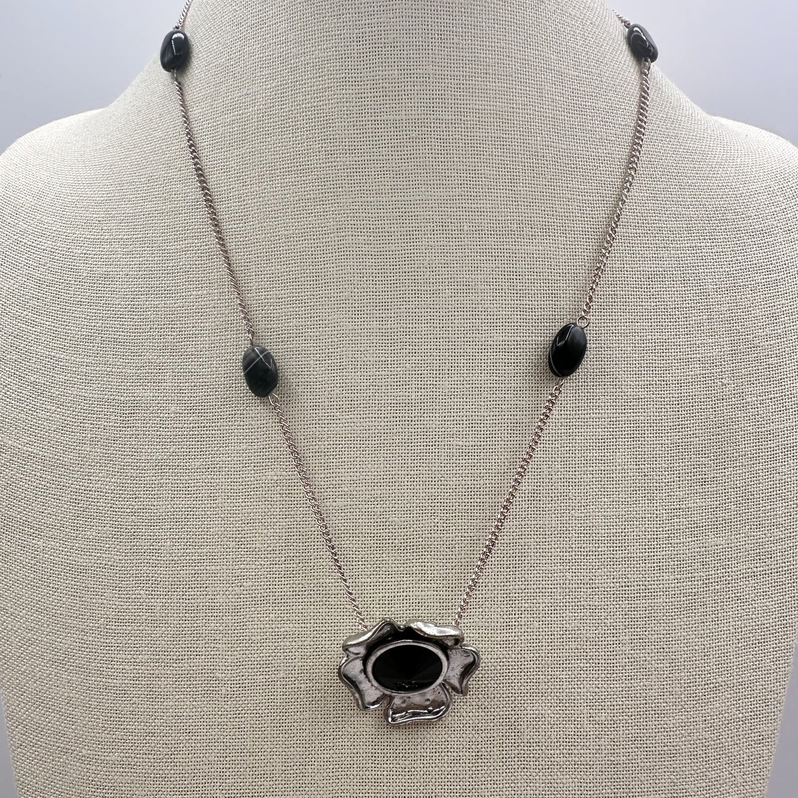 Vintage Y2K Silver Tone Chain Beaded Black Onyx Floral Pendant Necklace Jewelry - Thumbnail 6
