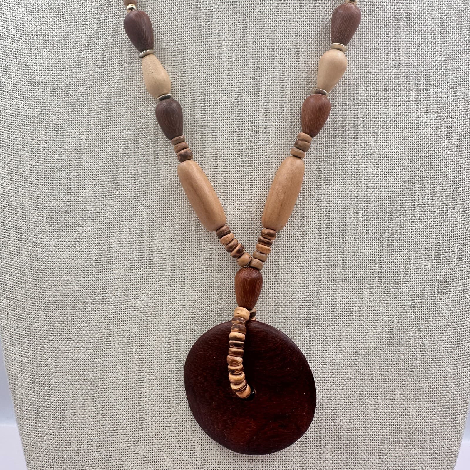 Vintage 90s Wooden Beaded Round Pendant Necklace Boho Statement Women's Jewelry - Thumbnail 3
