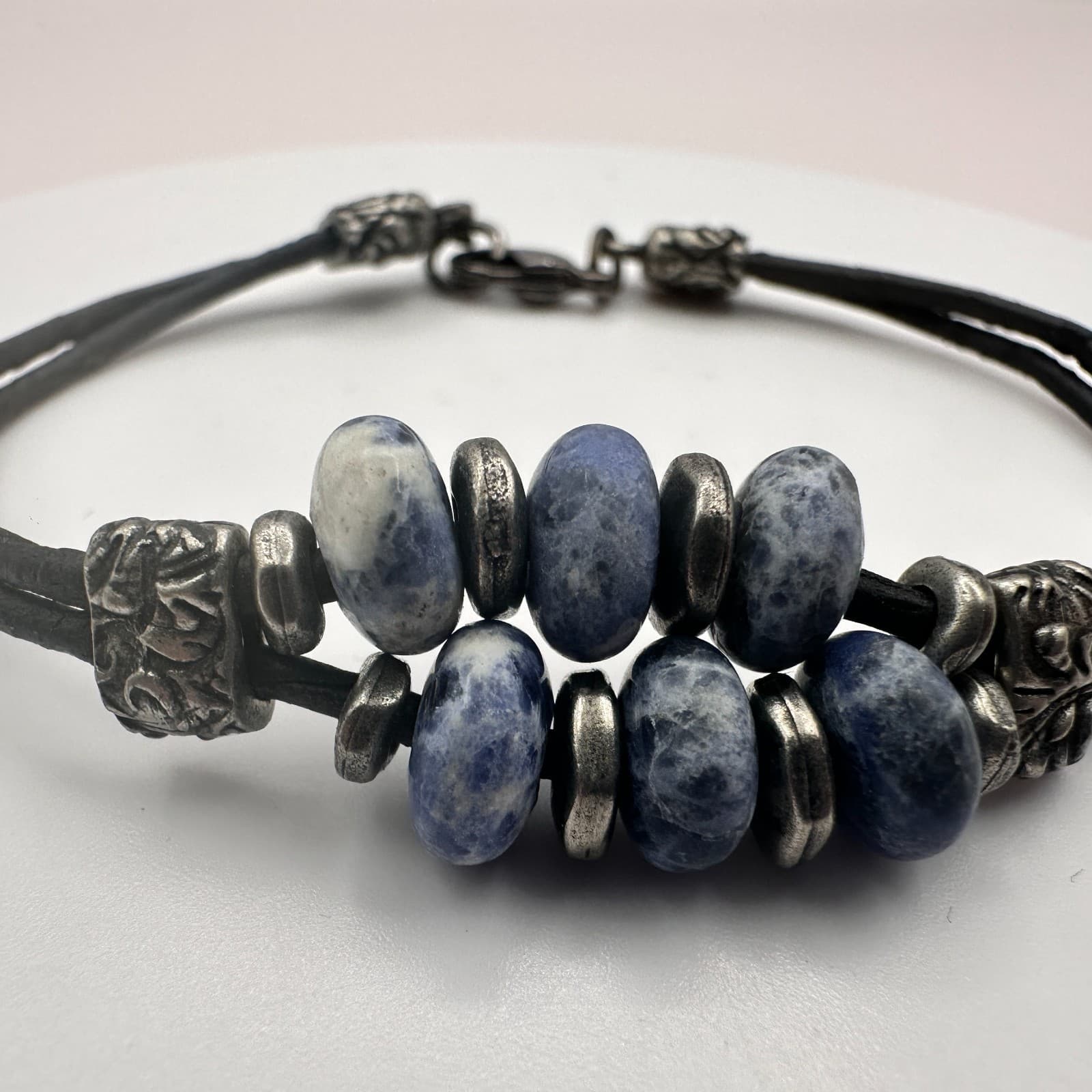 Vintage 90s Silver Tone Blue Sodalite Leather Bracelet Beaded Fashion Jewelry - Thumbnail 3