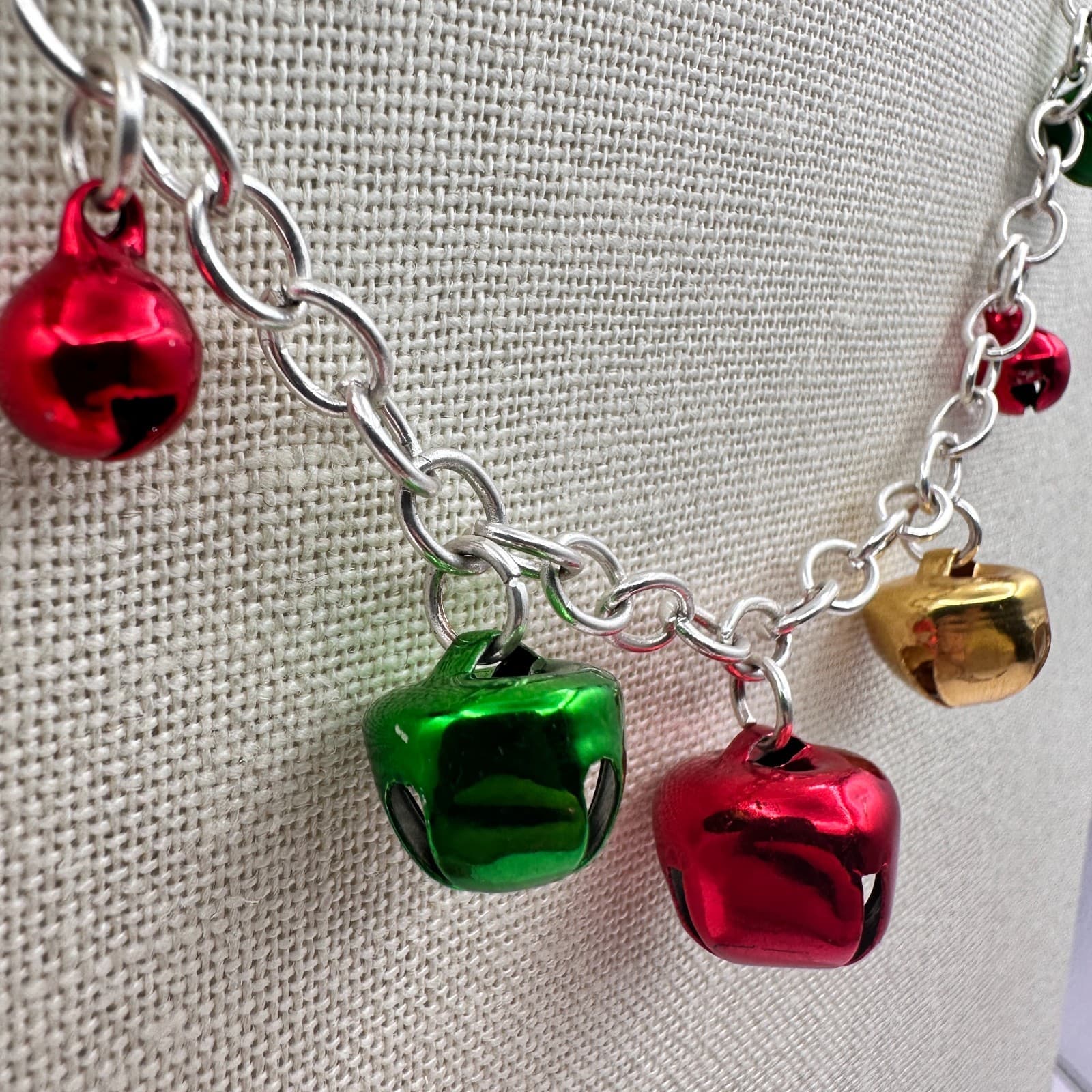 Vintage 90s Christmas Jingle Bell Charm Necklace Classic Holiday Fashion Jewelry - Thumbnail 5