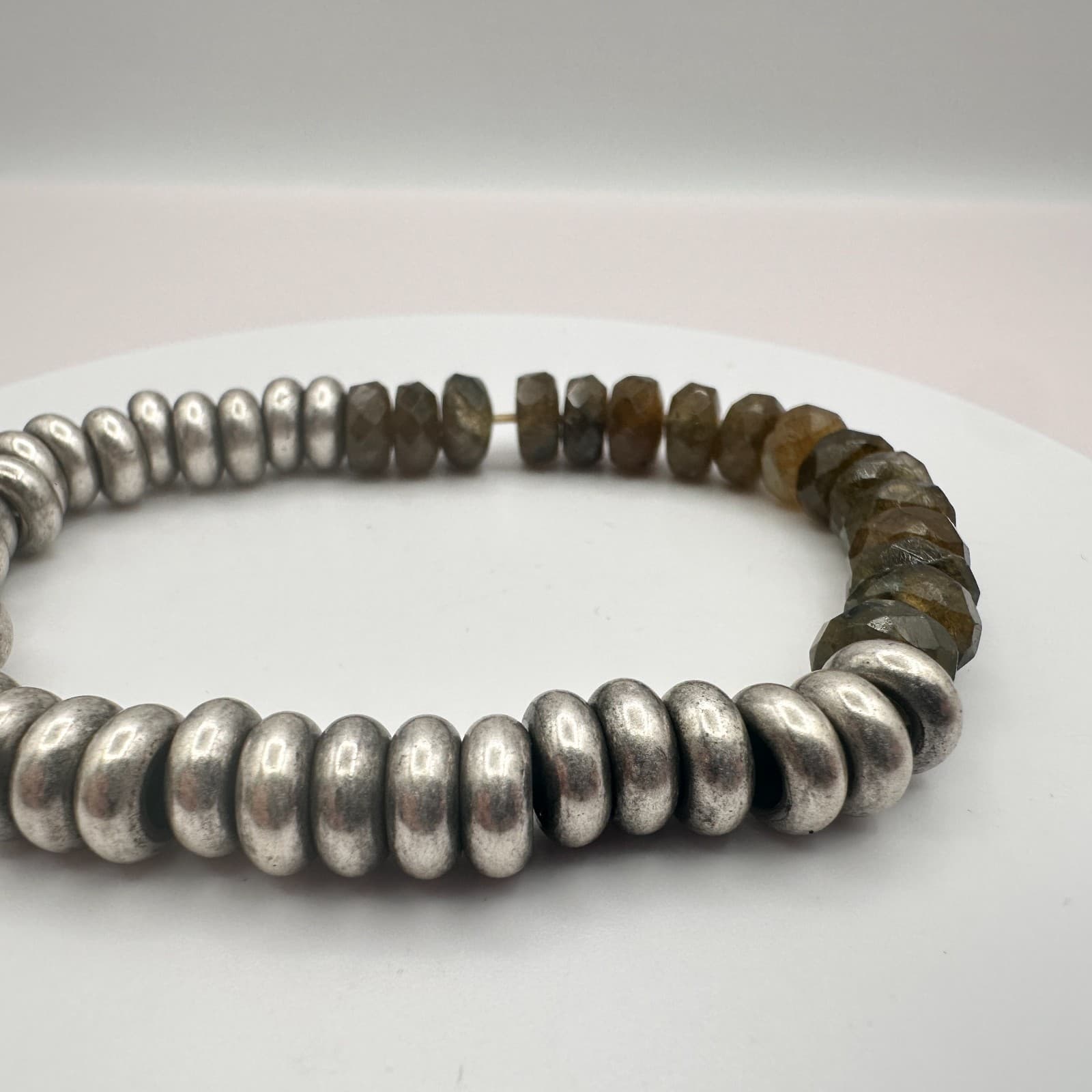 Vintage 90s Silver Tone Beaded Stretch Bracelet Boho Classic Fashion Jewelry - Thumbnail 4