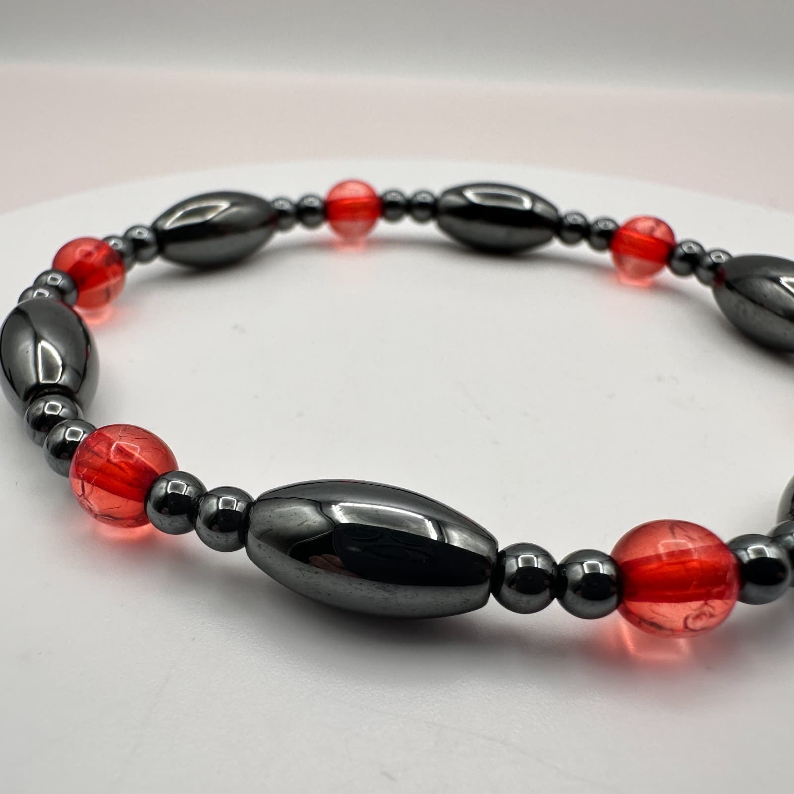 Vintage 90s Hematite Red Glass Bead Stretch Bracelet Classic Fashion Jewelry - Thumbnail 4
