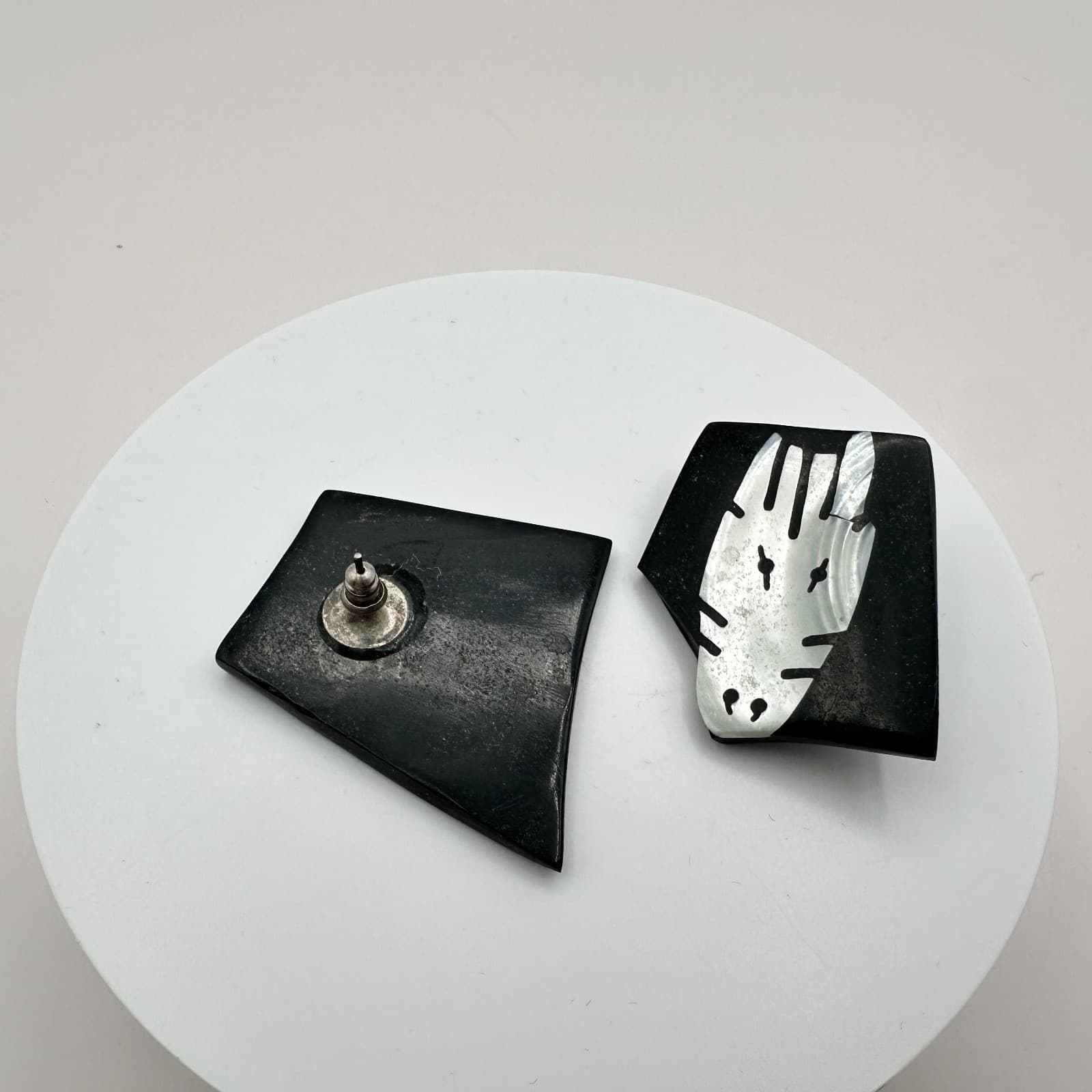 Vintage 80s Zebra Inlay Stud Earrings Mother of Pearl Shell Women's Jewelry - Thumbnail 7